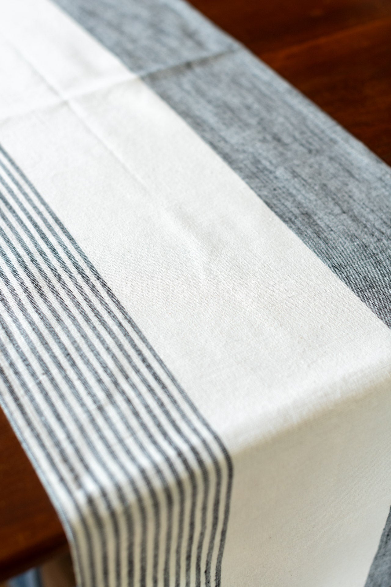 Handloom cotton stripes table runner with tassels-15x60
