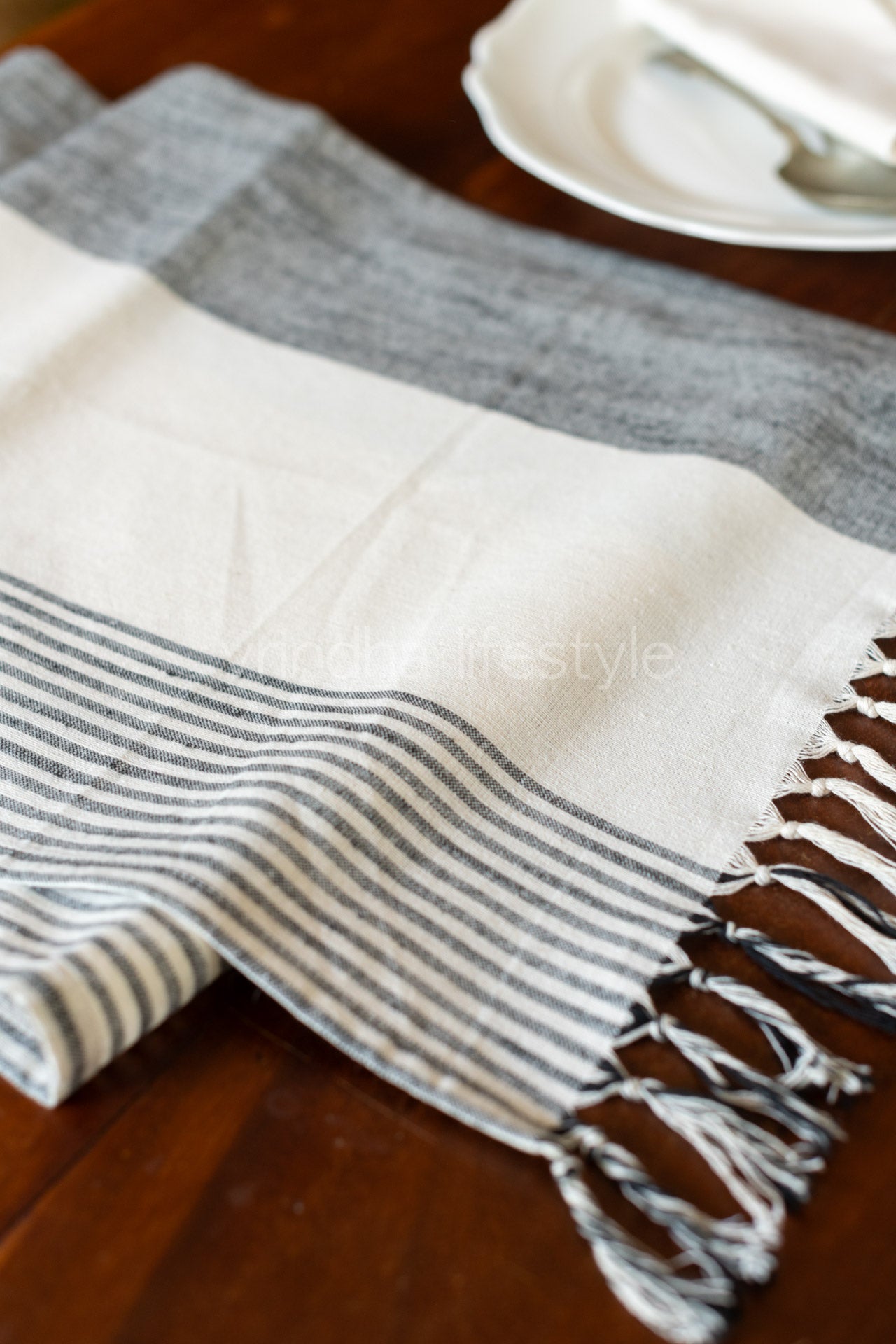 Handloom cotton stripes table runner with tassels-15x60