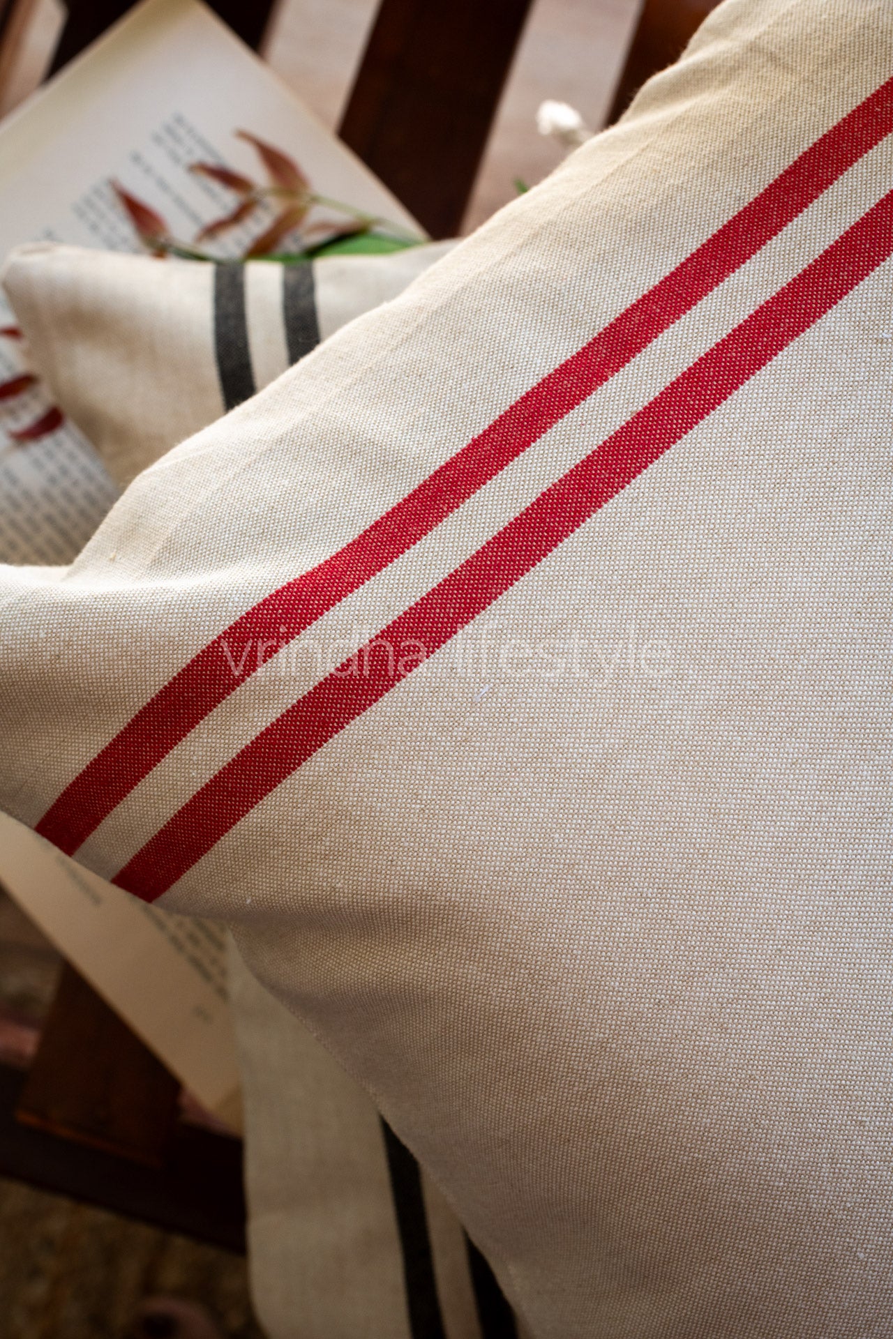 WOVEN COTTON CUSHION COVER -Single unit