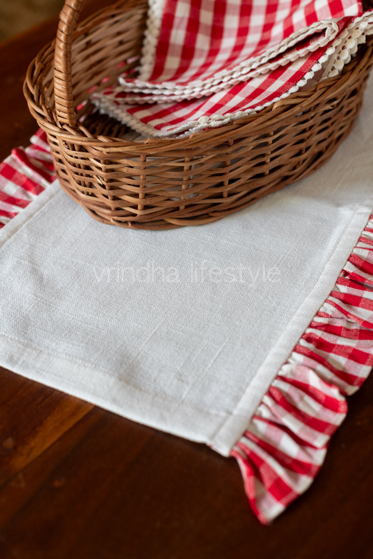 Cotton woven tray mat with napkins-set of one tray mat and two napkins