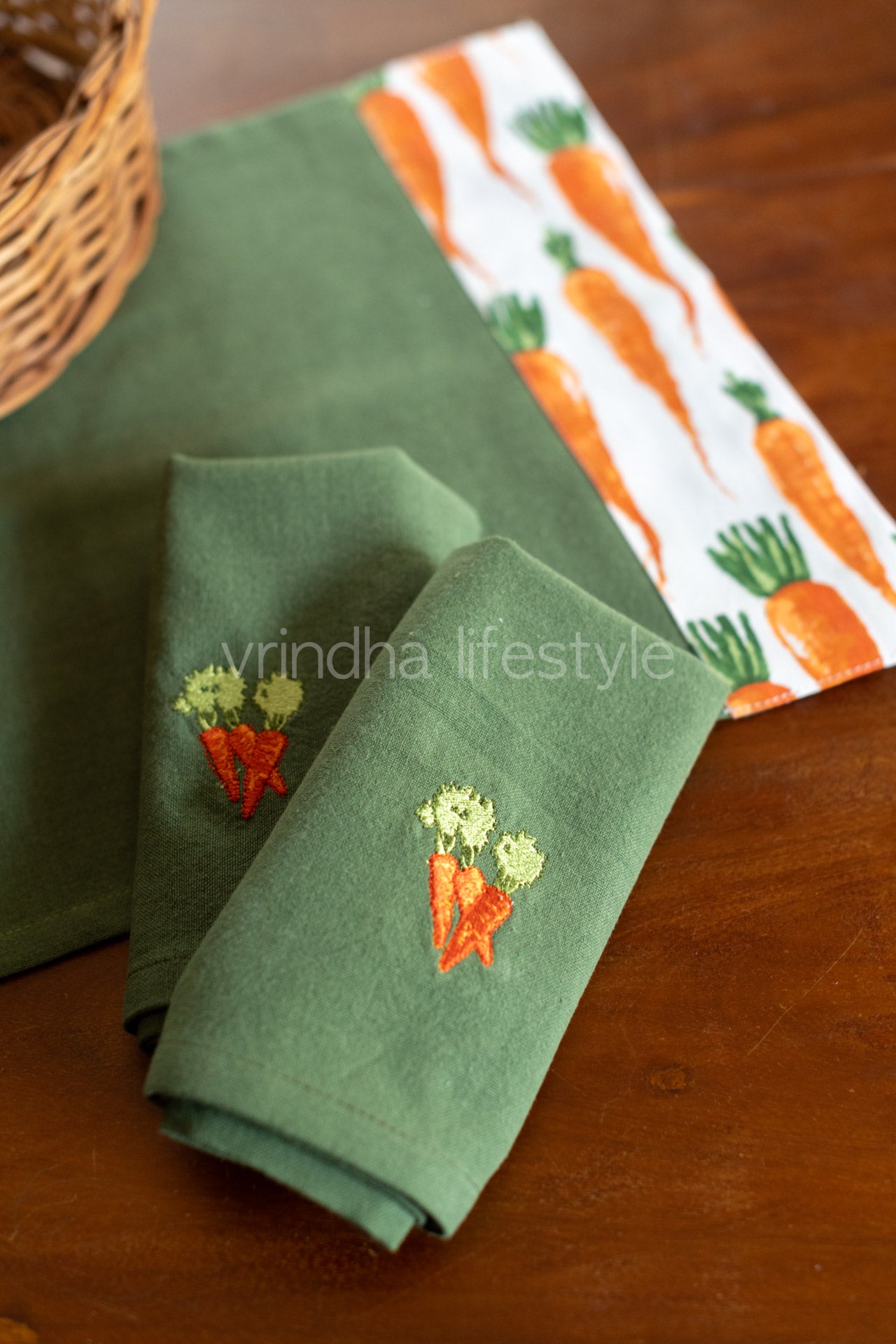 Cotton printed tray mat with embroidered napkins-set of one tray mat and two napkins