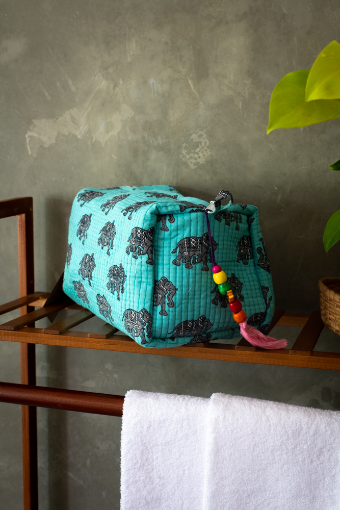 MULTI PURPOSE QUILTED TOILETRY BAG-Large