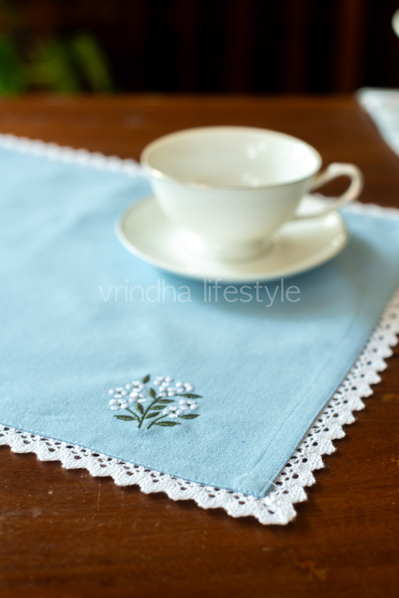 Cotton tray mat with embroidery and lace detailing