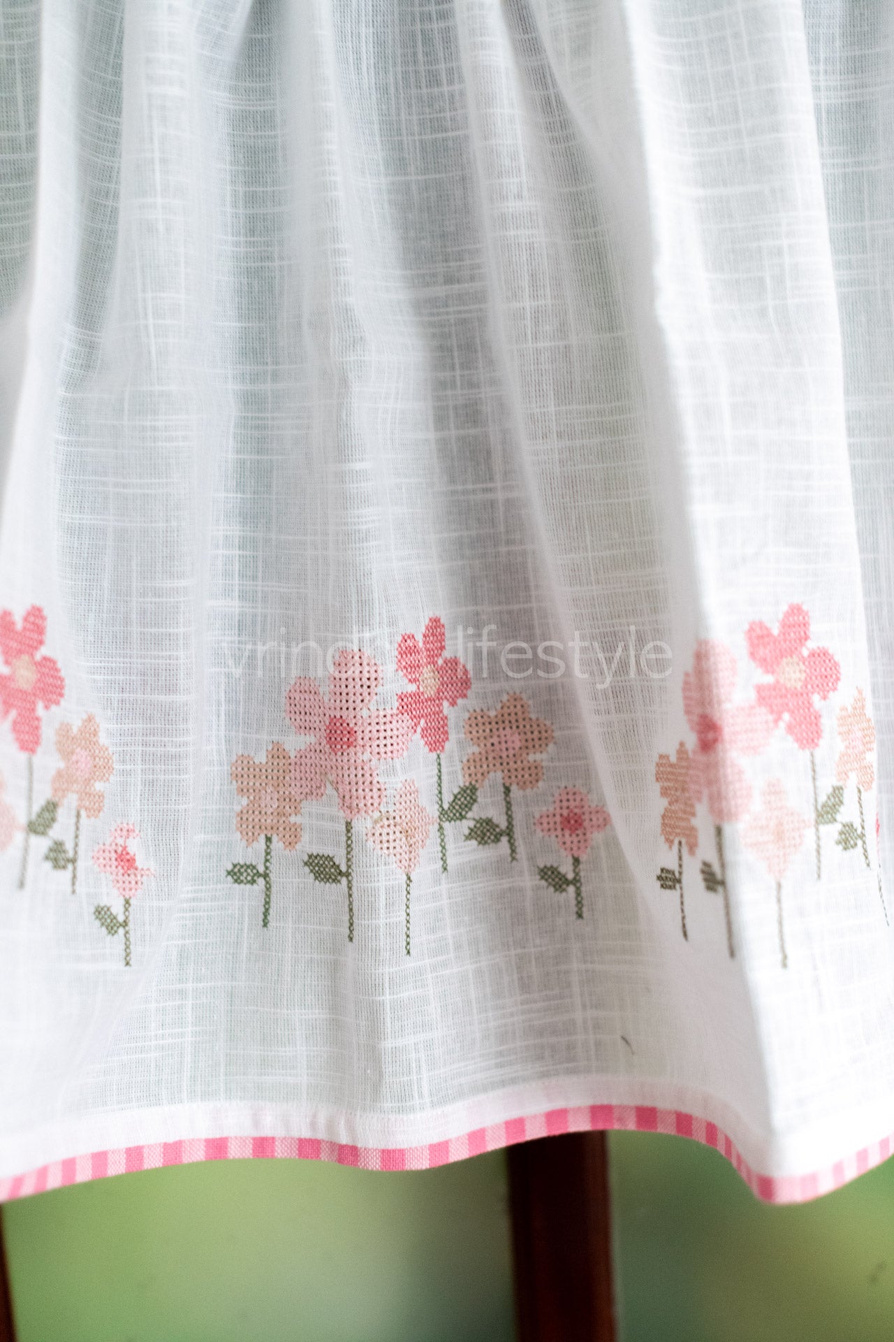 KITCHEN VALANCE-Cotton slub with cross stitch embroidery