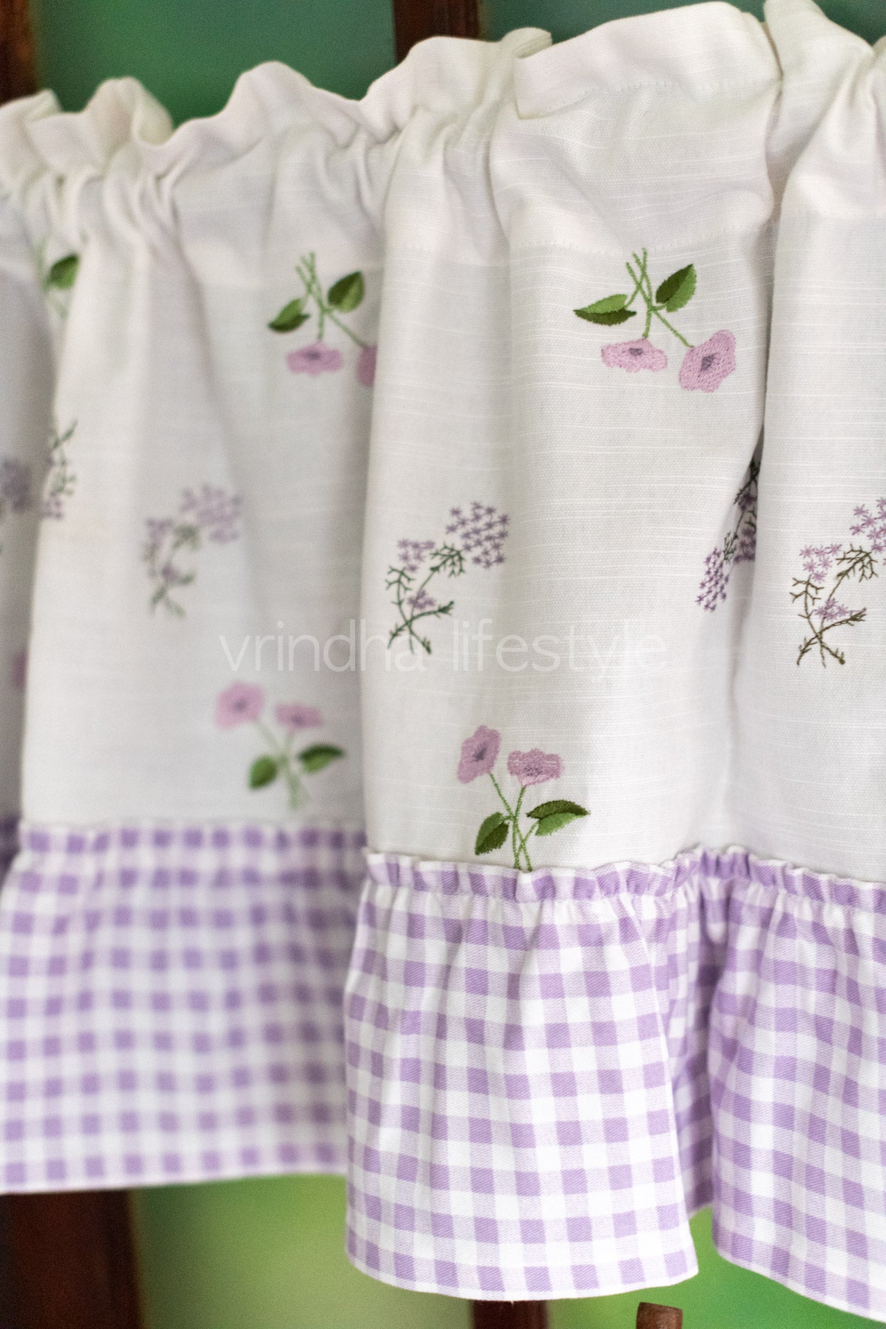 KITCHEN VALANCE-cotton slub with floral embroidery