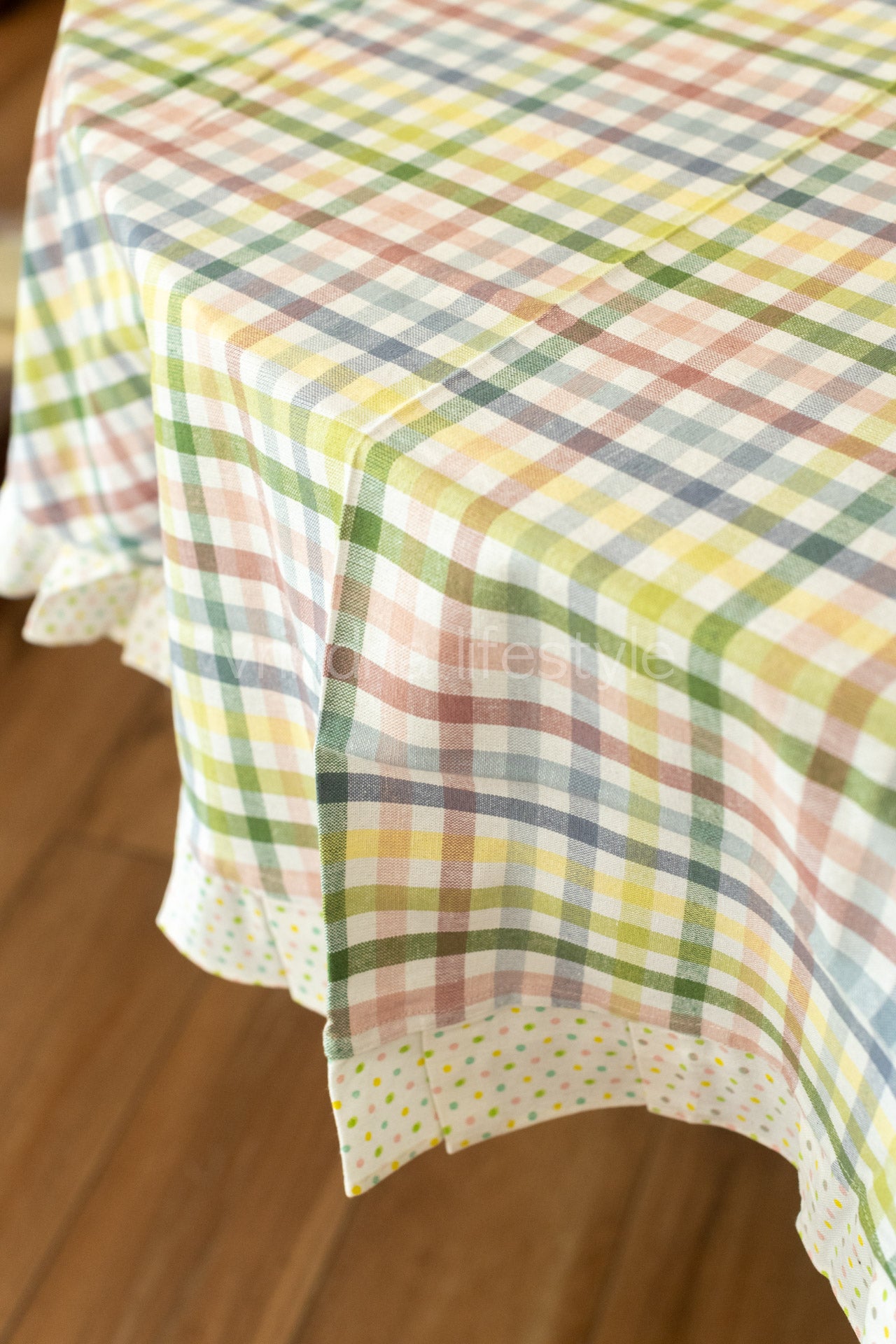 Cotton table cloth with frill detailing-4 seater