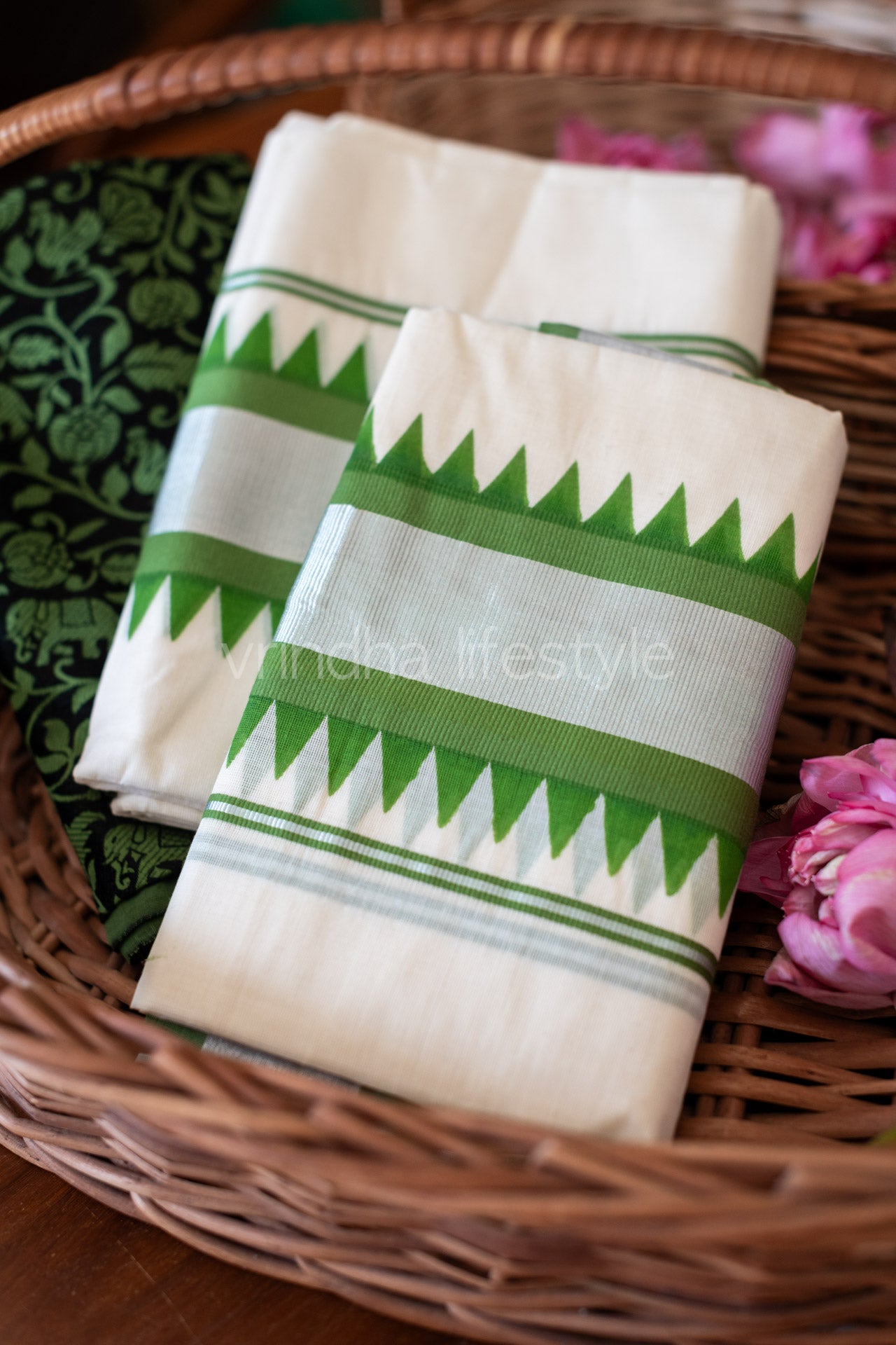 KERALA SET MUNDU-green and silver temple design