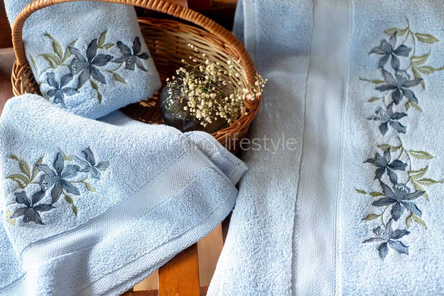 Embroidered towel set-Soft Zero twist terry towels -Set of one bath towel,and 2 hand towels -Set of 3