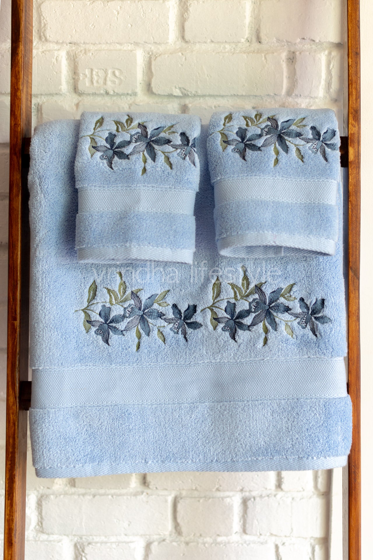 Embroidered towel set-Soft Zero twist terry towels -Set of one bath towel,and 2 hand towels -Set of 3