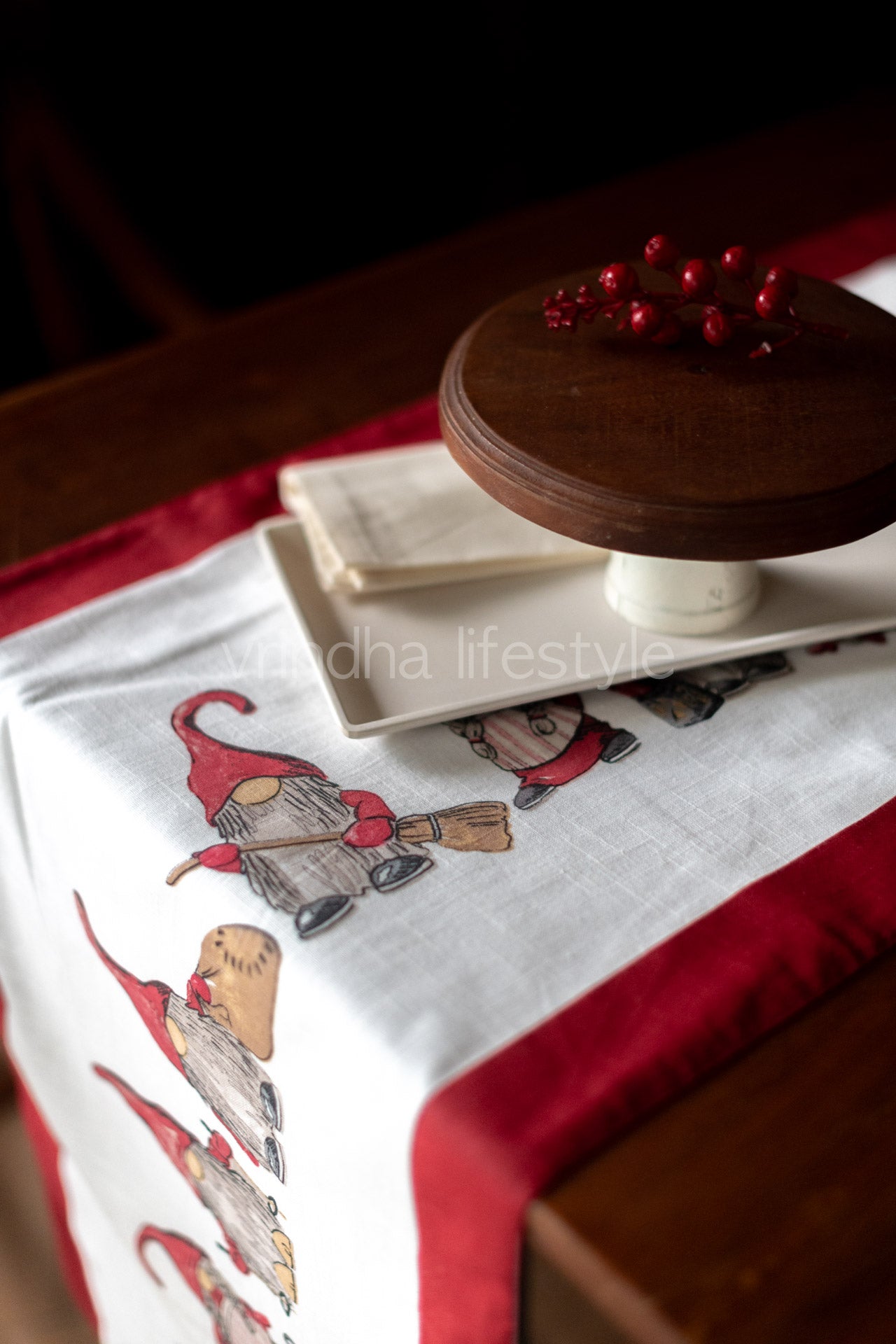 Printed cotton table runner-4/6 seater-customisable