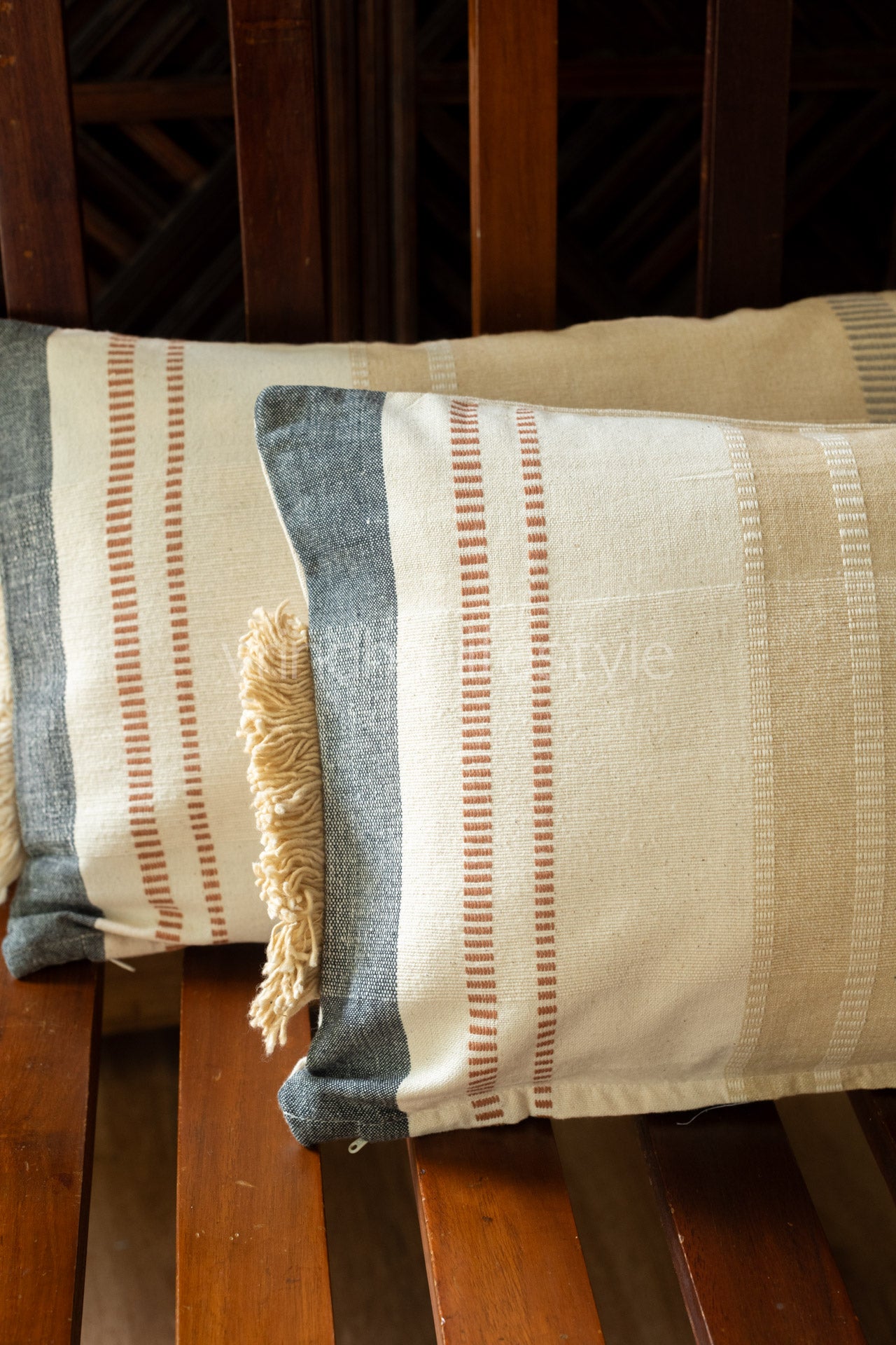 HANDLOOM COTTON LUMBAR CUSHION COVER ( Single unit )