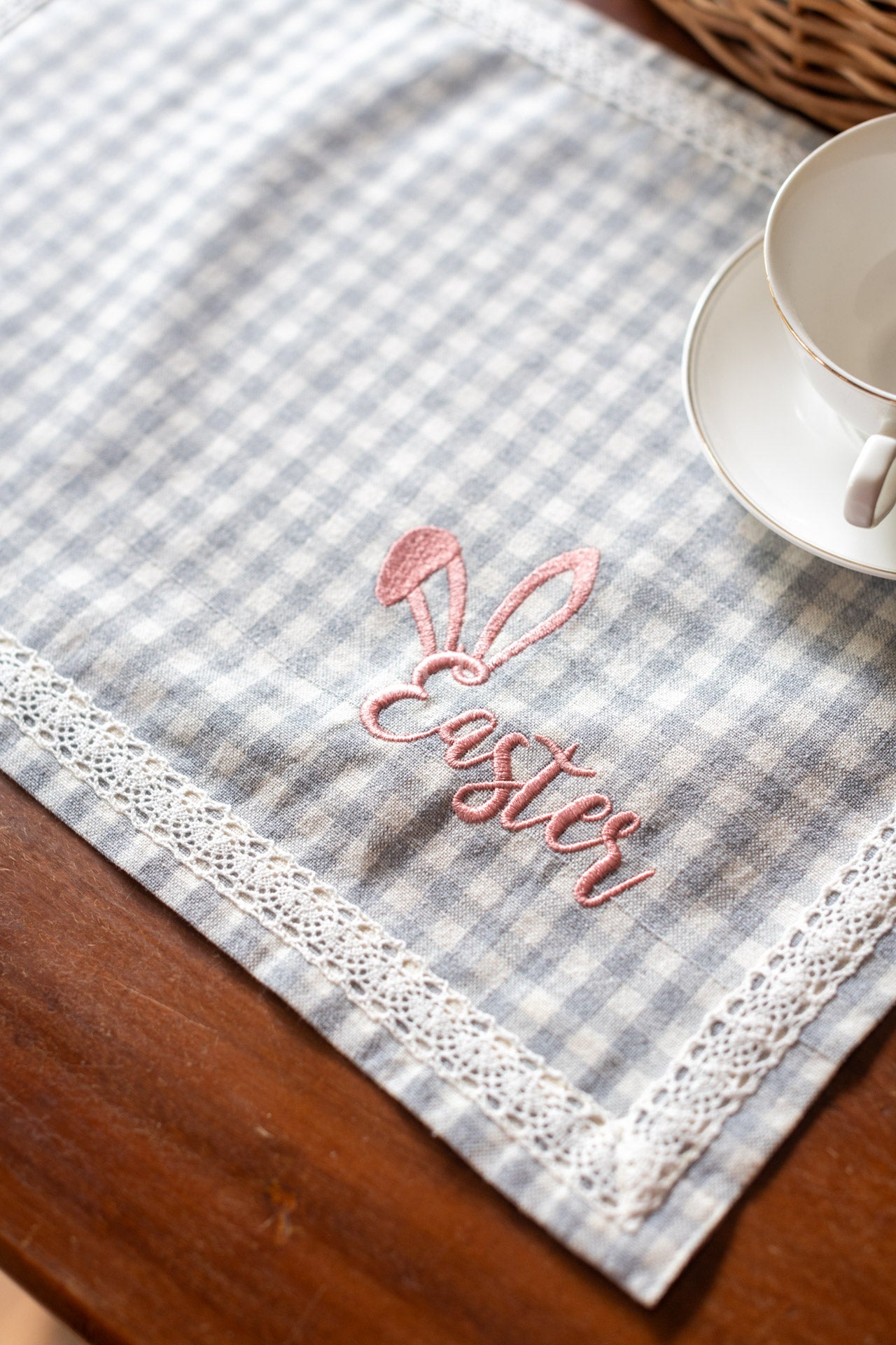 Cotton tray mat with embroidery and lace detailing