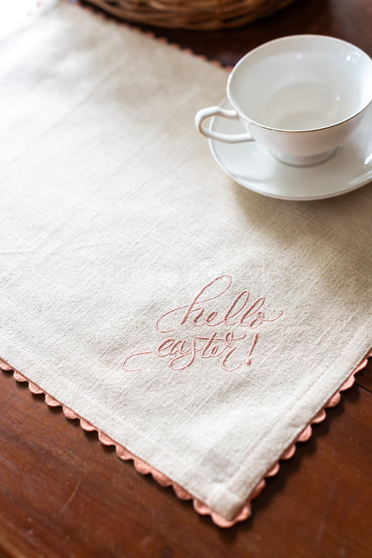 Cotton tray mat with embroidery and lace detailing