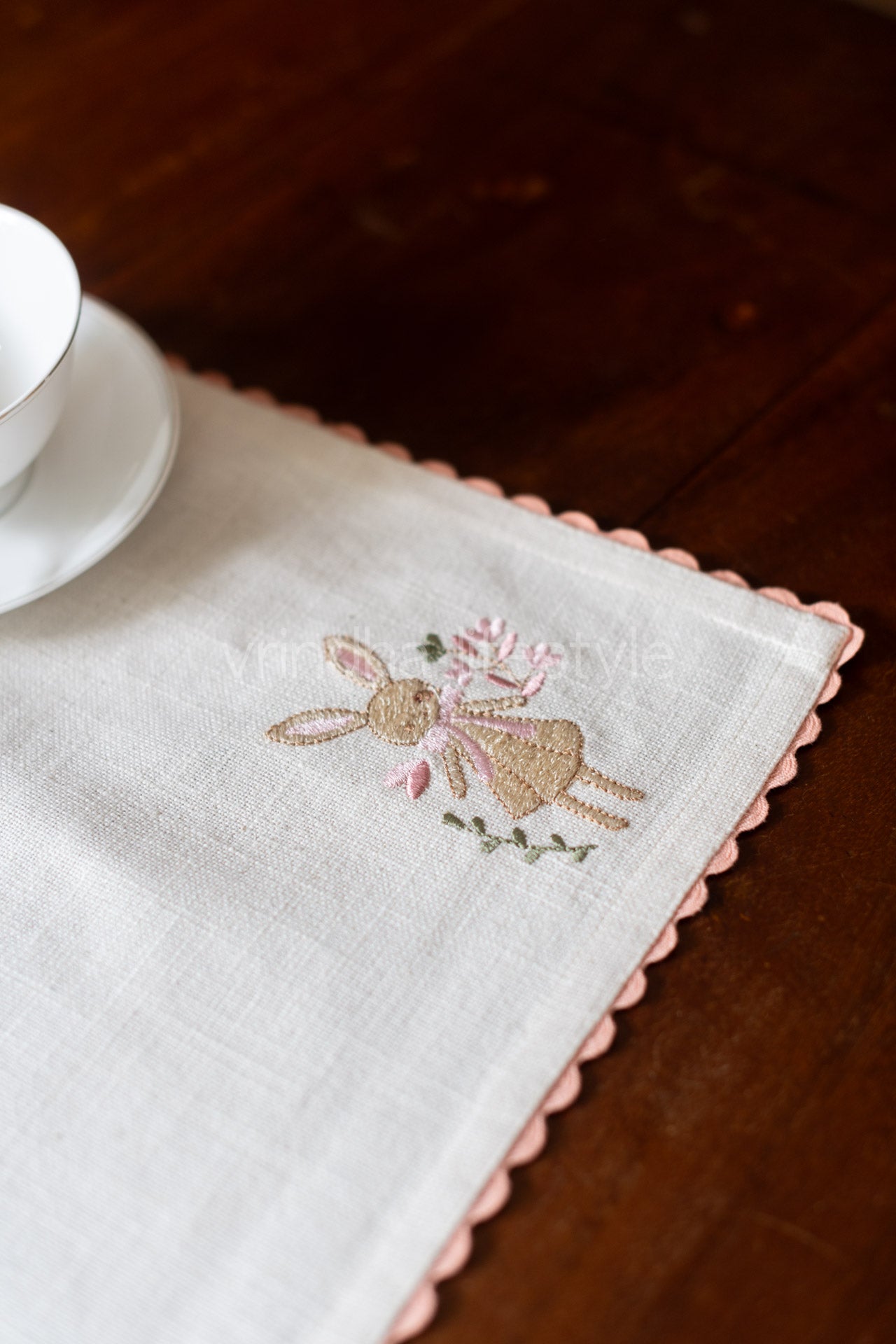 Cotton tray mat with embroidery and lace detailing