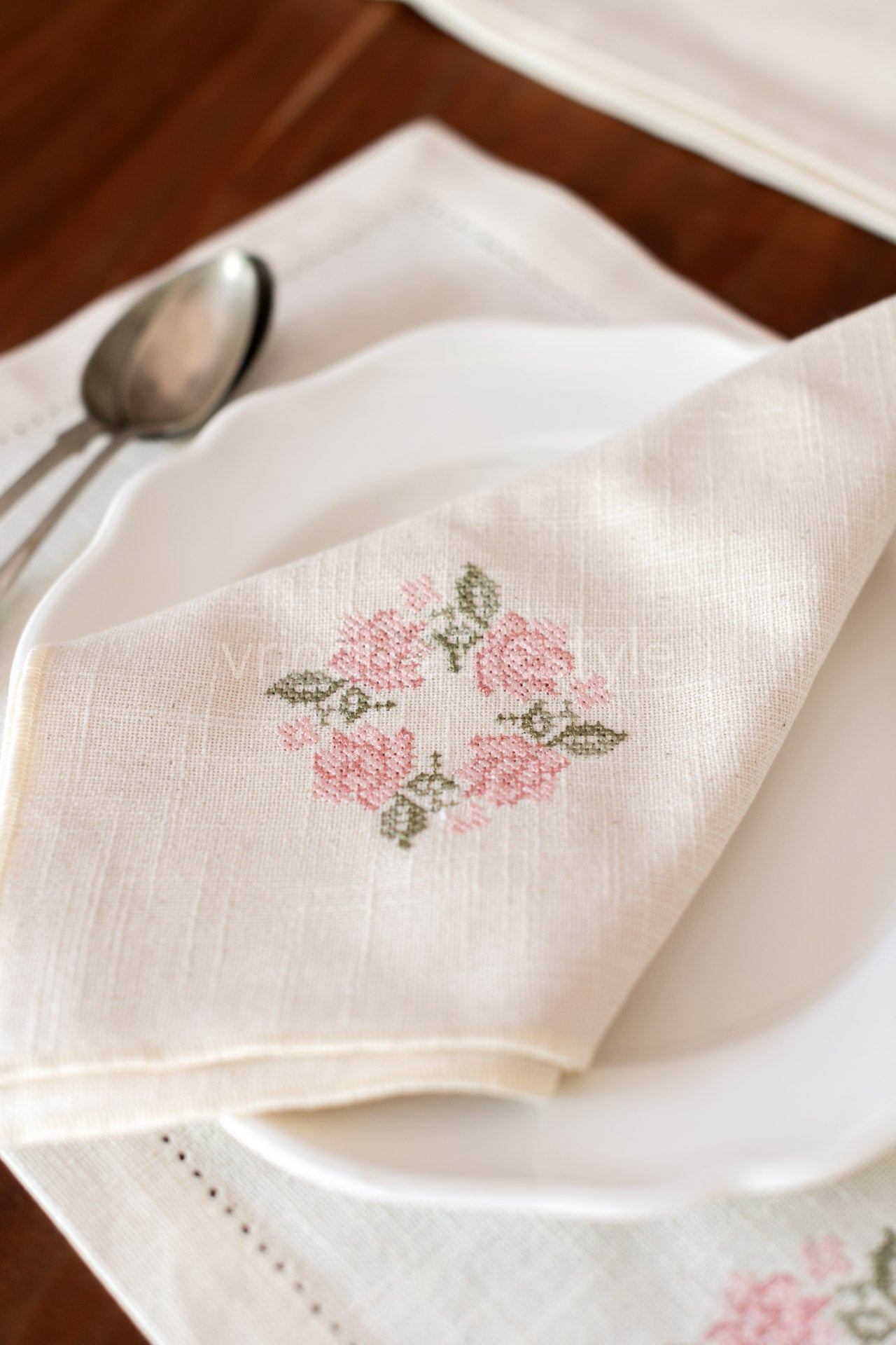 cross stitch embroidered place mat-Set of 2