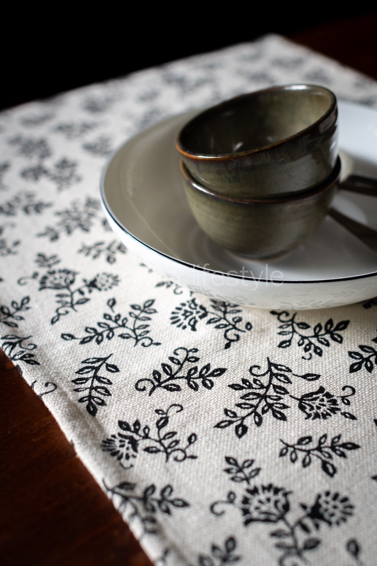 Handloom cotton Woven table runner with tassels-8 seater