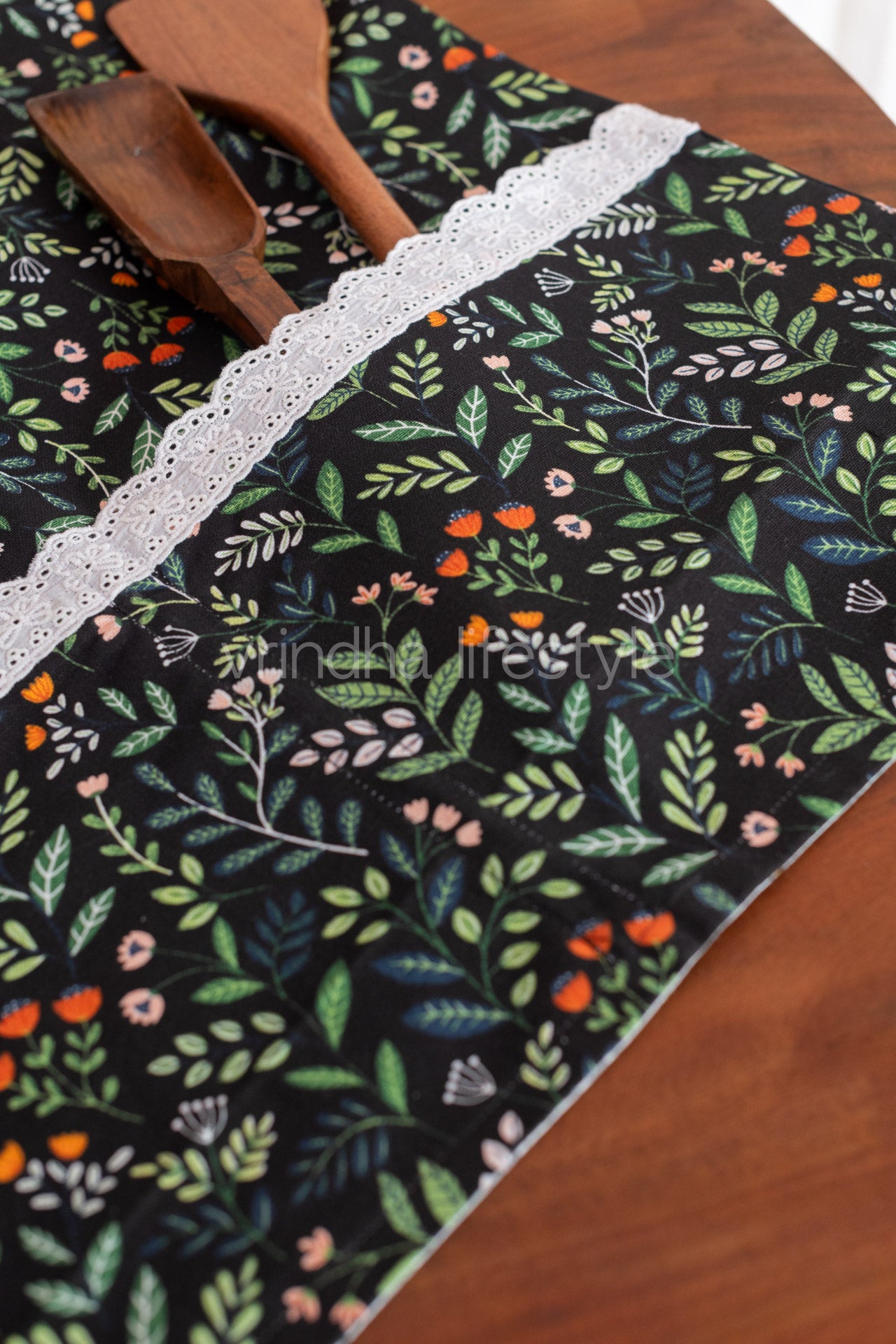 Fridge top cover( with pockets)-Cotton with lace detailing