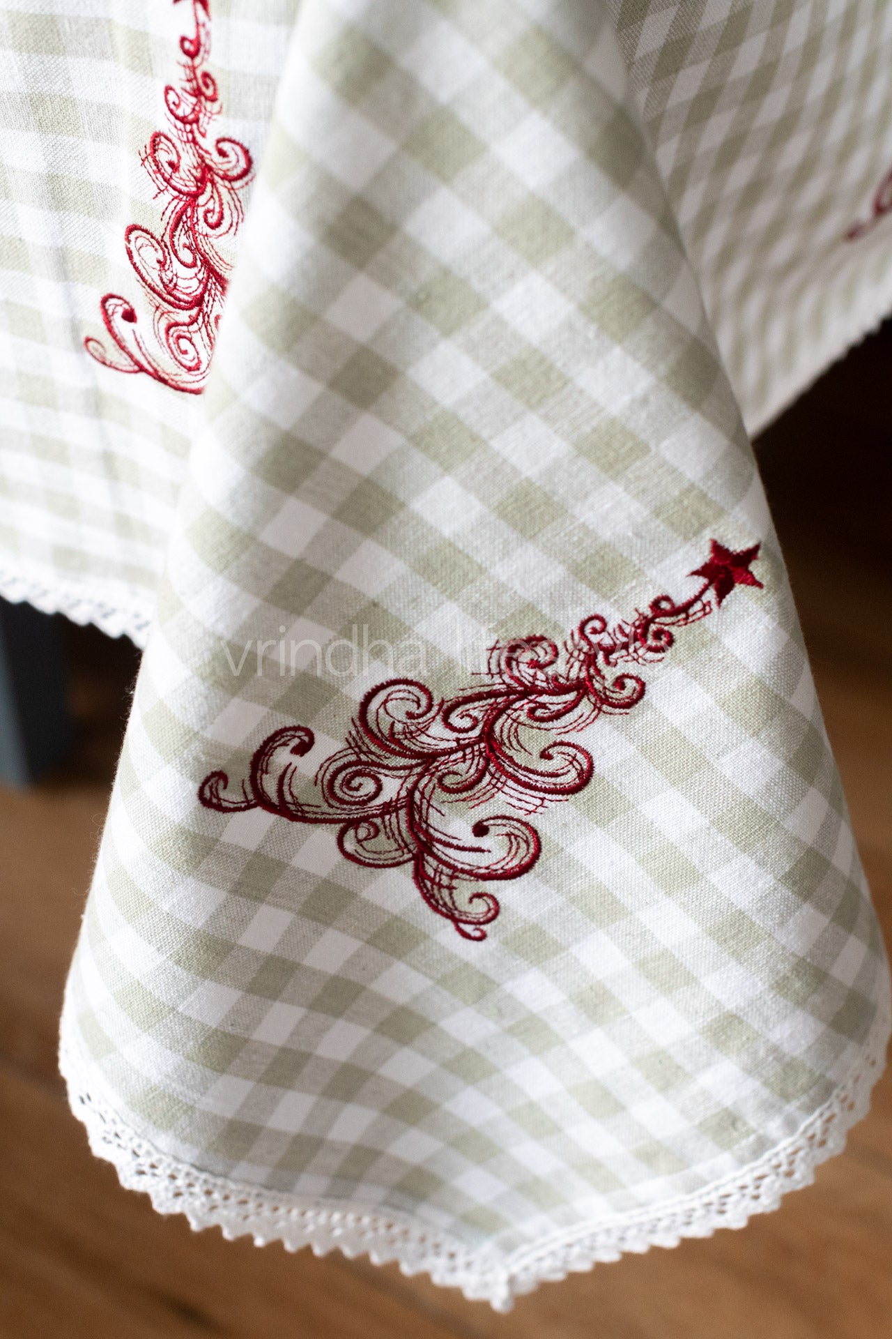 COTTON TABLE CLOTH with embroidery -8 seater