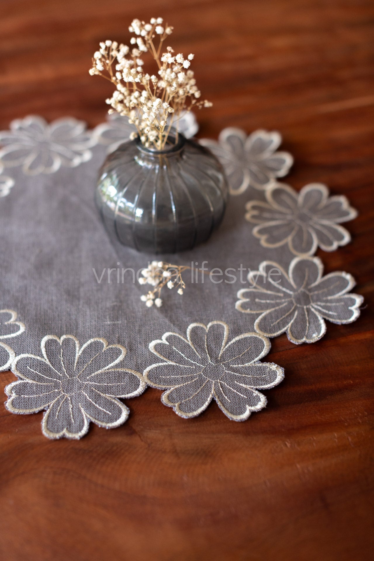 Linen embroidered table mat ,14 inches-Single unit