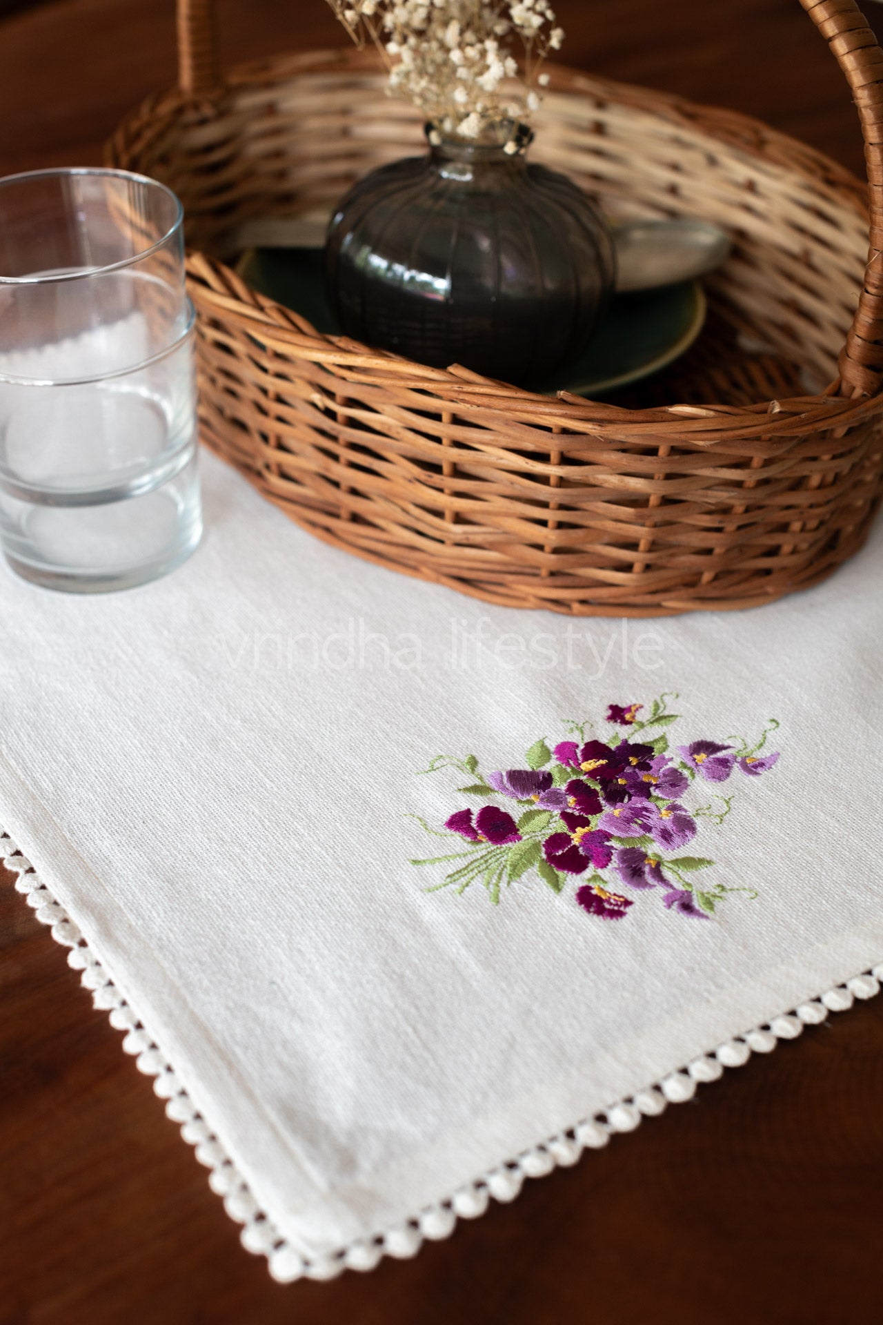 Cotton slub tray mat with embroidery and lace detailing