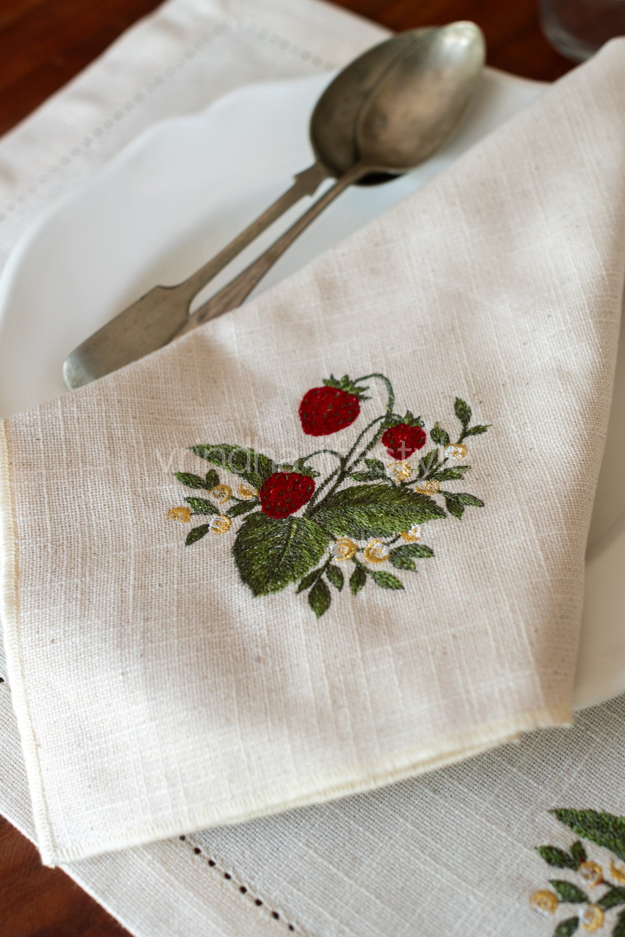 COTTON TABLE NAPKINS with embroidery-20 inches -Set of 2