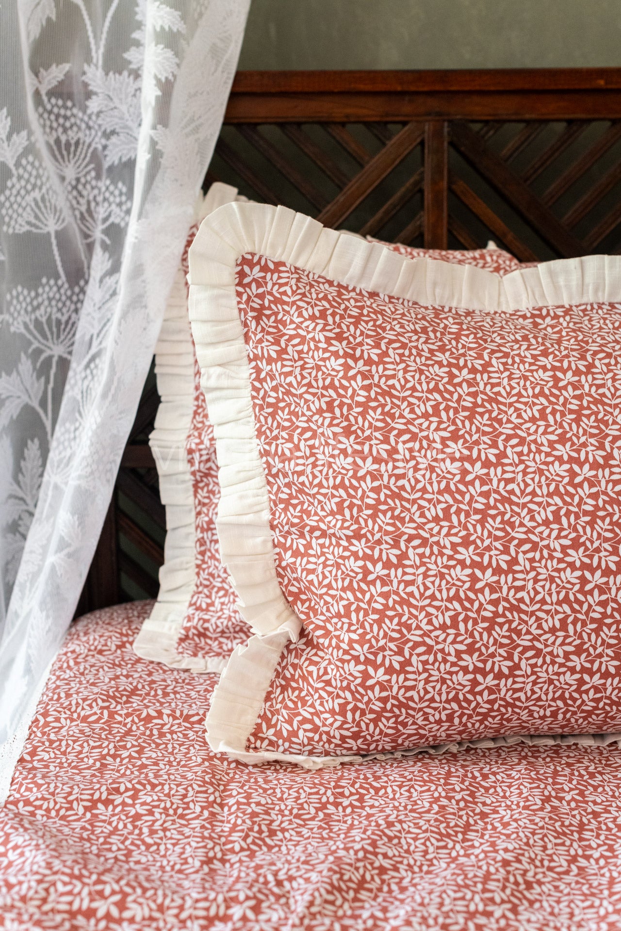 COTTON BEDSHEET with plain border, pillow case with frill-King Size