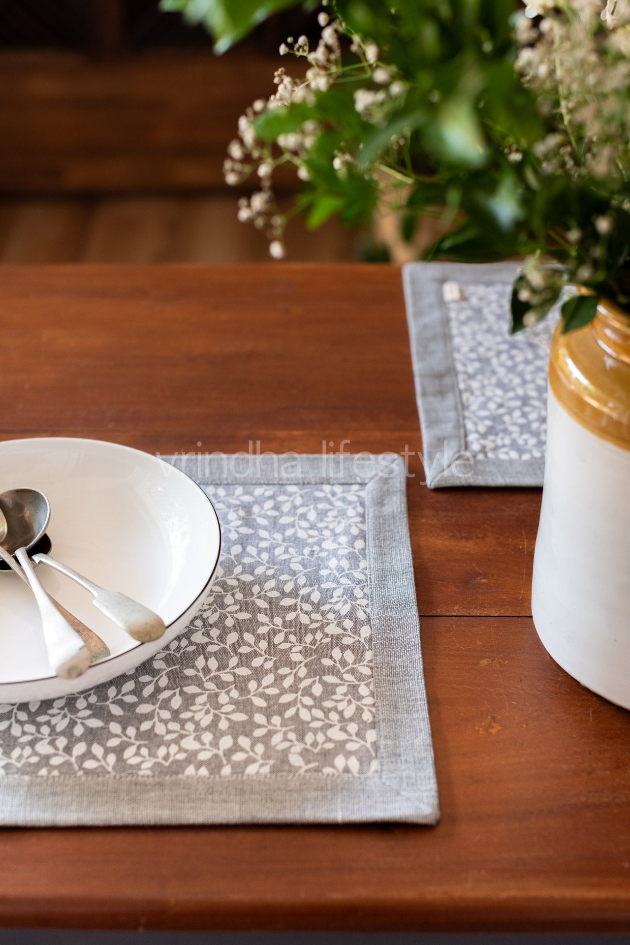 Printed cotton/jute cotton placemats-Reversible -set of 2