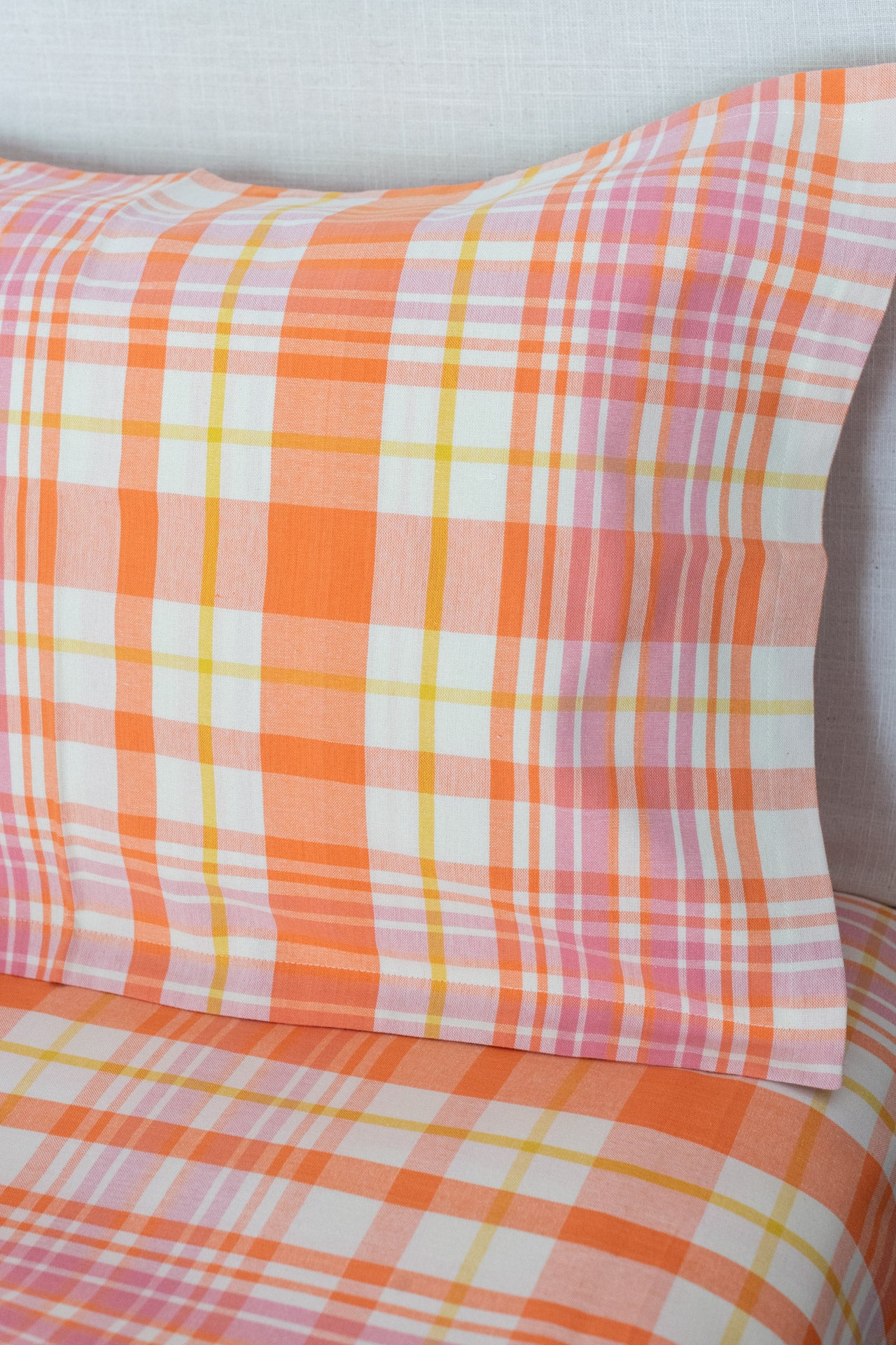 Cotton woven Bedsheet with pillow cover-Single bedsheet