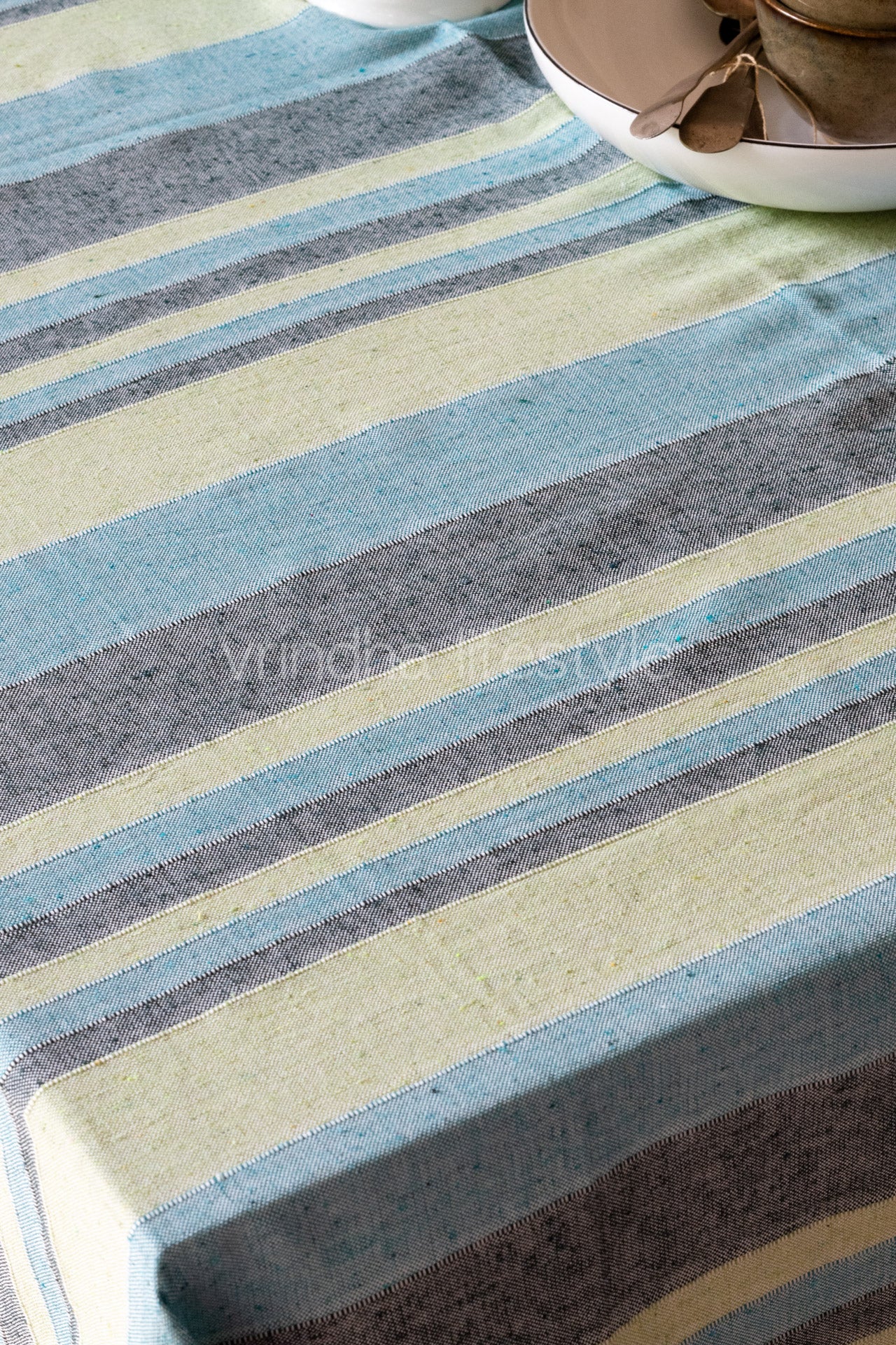 WOVEN STRIPES TABLE CLOTH with tassels-8 seater