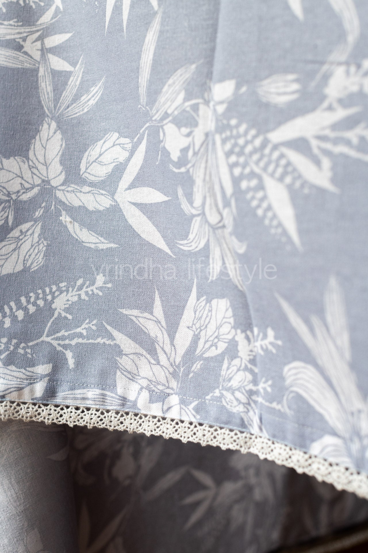 Cotton floral print table cloth with lace detailing-6/8 seater