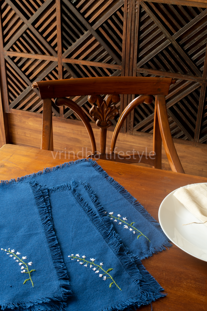 PLACEMATS with hand embroidery -Set of 6