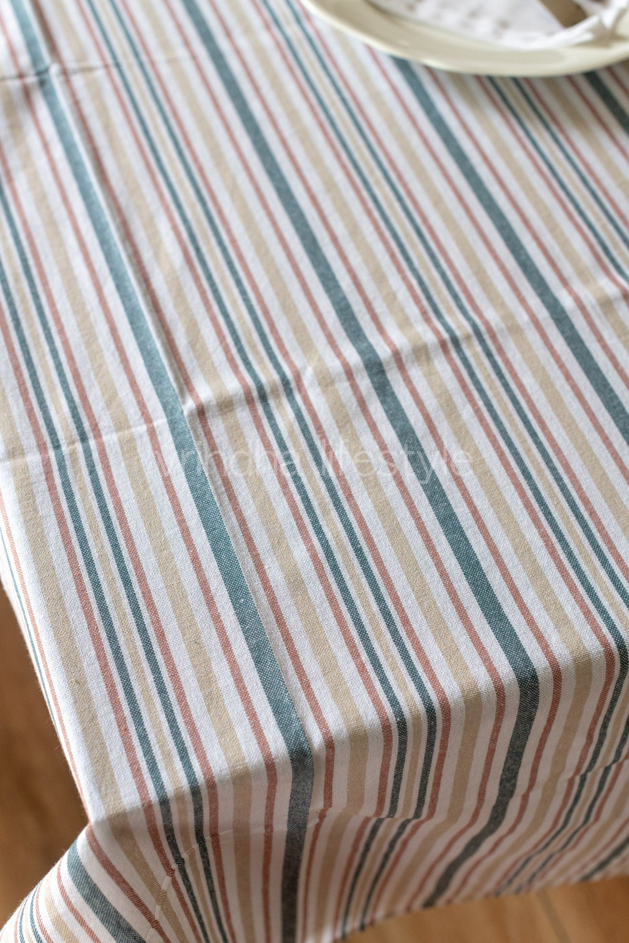 STRIPES COTTON TABLE CLOTH -6 seater