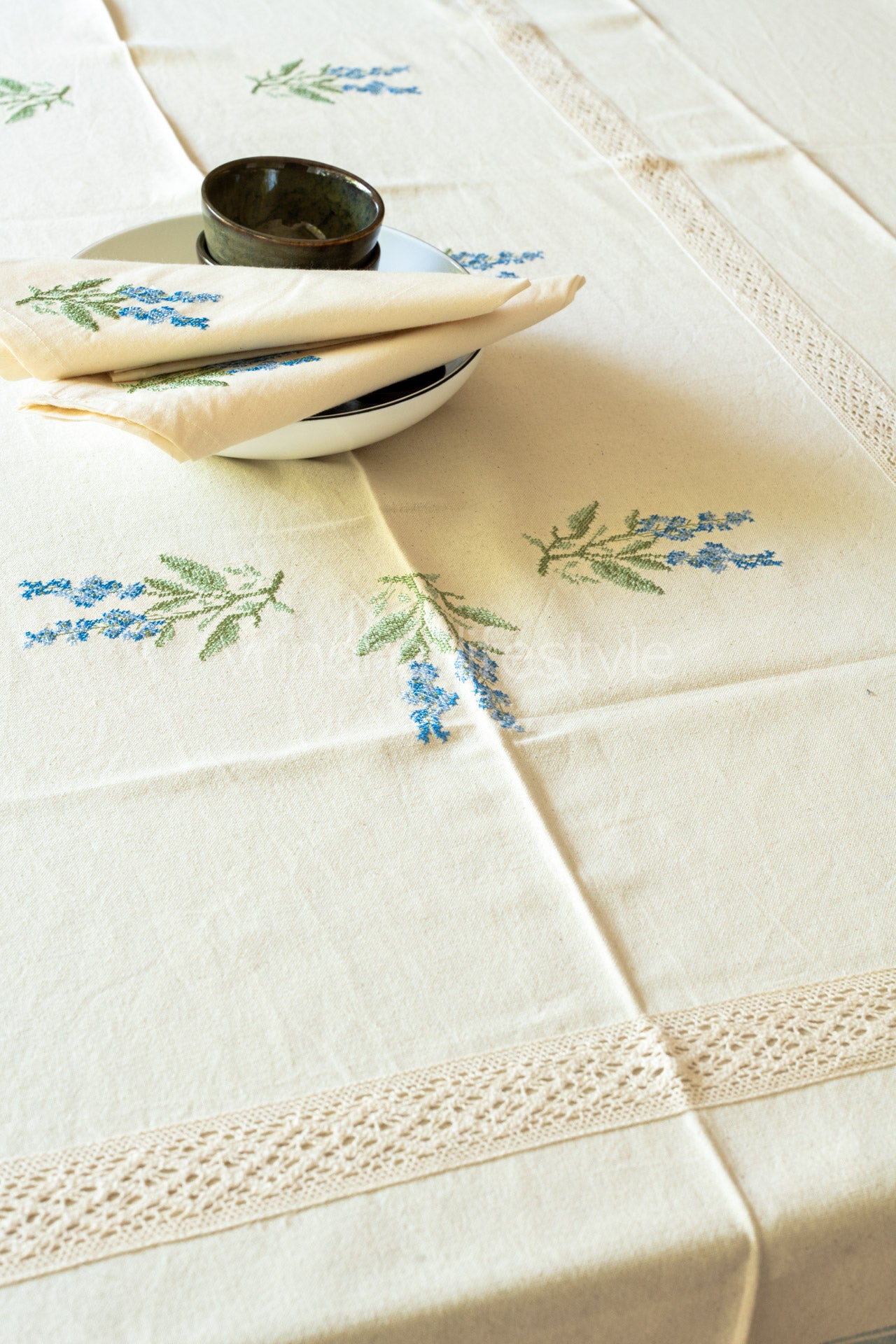 COTTON TABLE CLOTH with cross stitch embroidery -4 seater