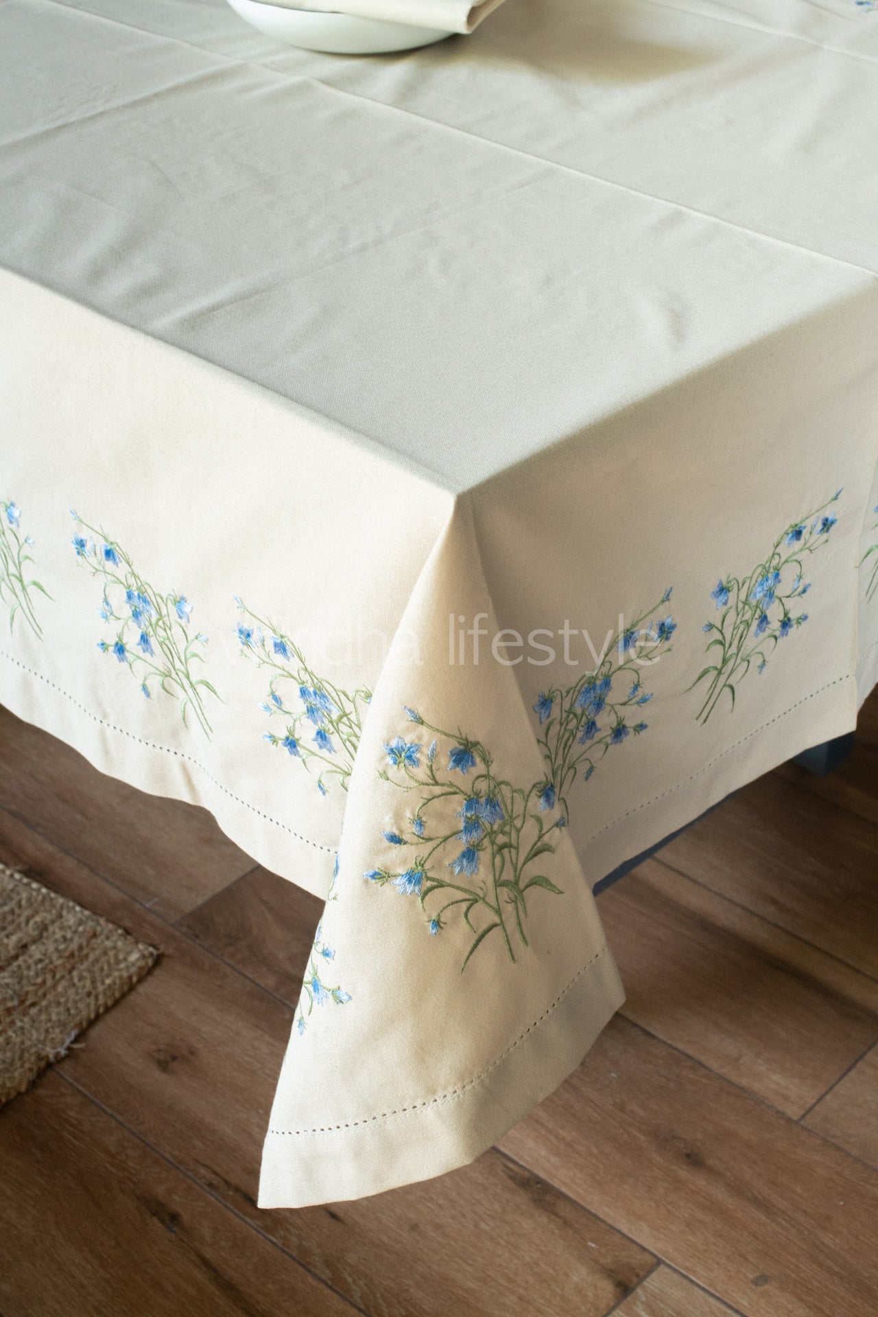 COTTON TABLE CLOTH with embroidery -8 seater