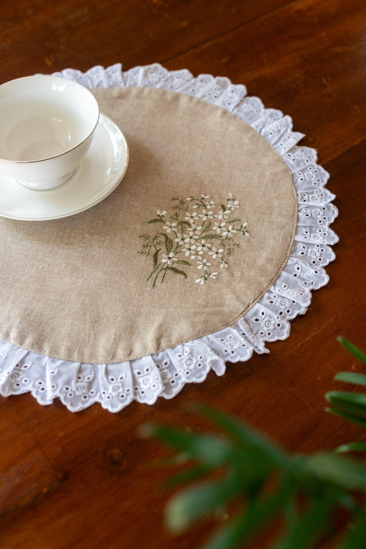 Round embroidered table mat with lace detailing ,12 inches-Single unit