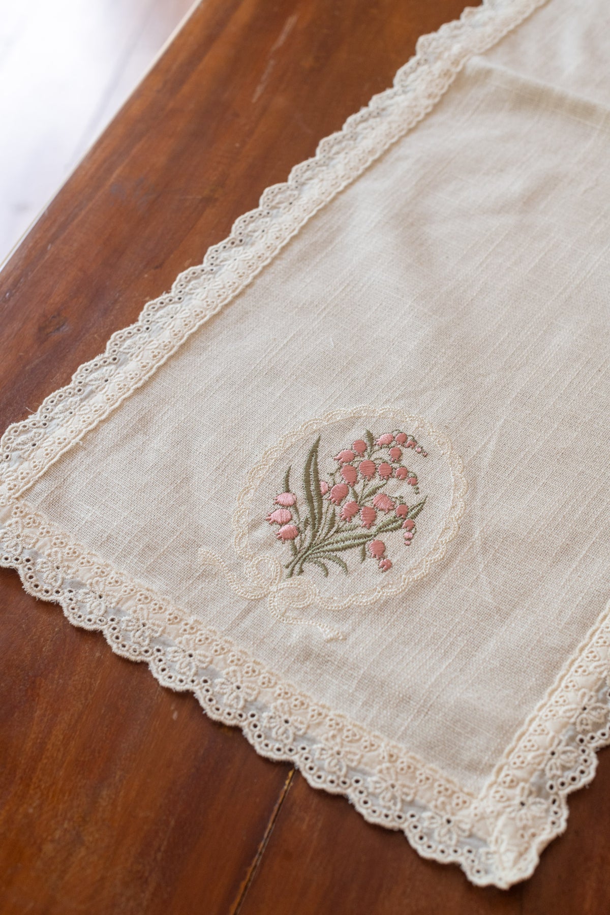 Cotton slub runner with embroidery and lace detailing - 11.5x33 inches-customisable