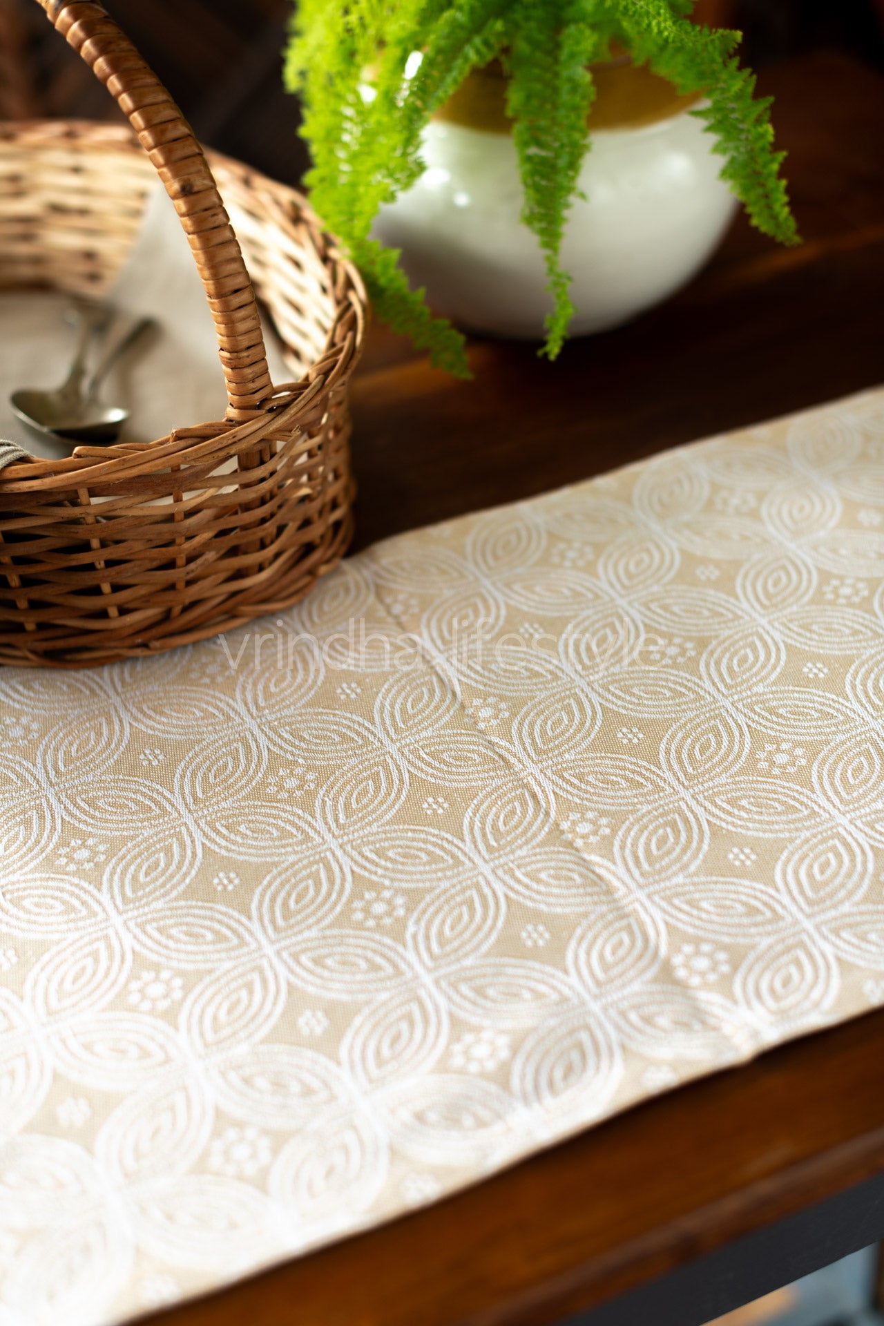 Jacquard cotton table runner with tassels-11x46