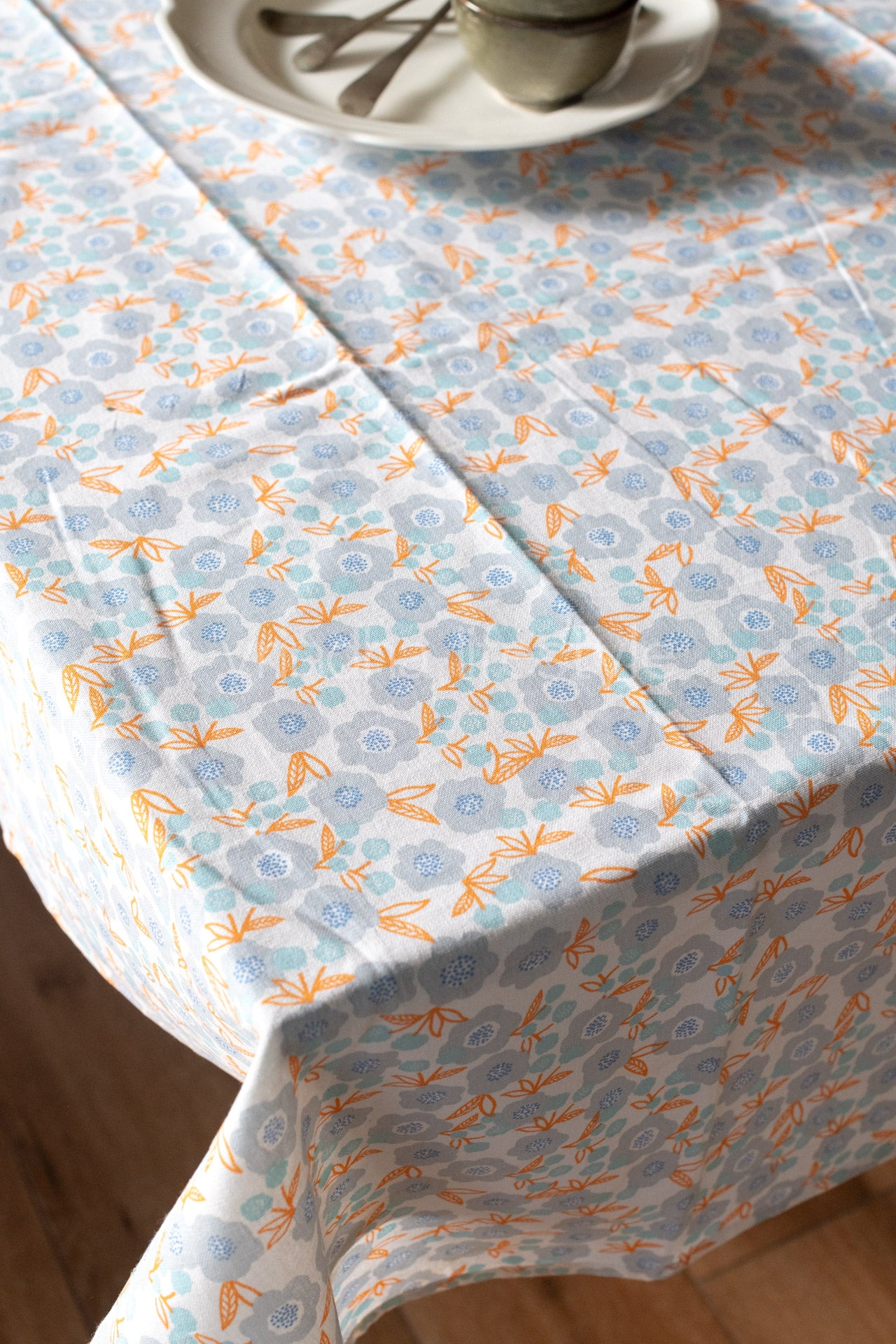 Printed cotton table cloth-6 seater