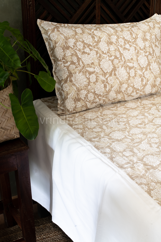 COTTON PRINTED BEDSHEET WITH PLAIN BORDER-King size