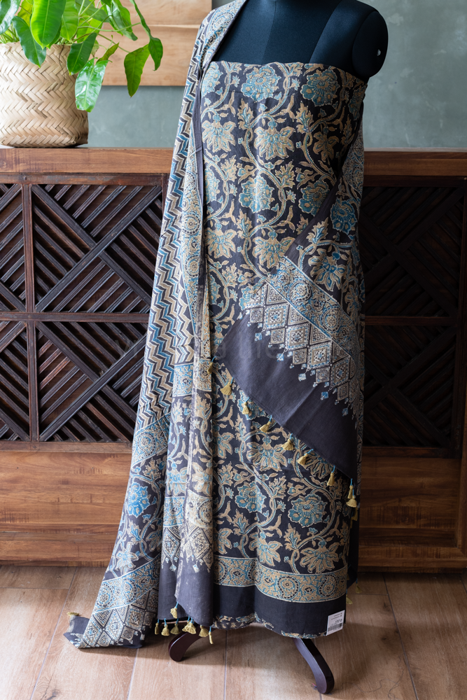 PURE LINEN ,NATURAL AJRAK PRINT TOP WITH COTTON DUPATTA(2 pcs set)