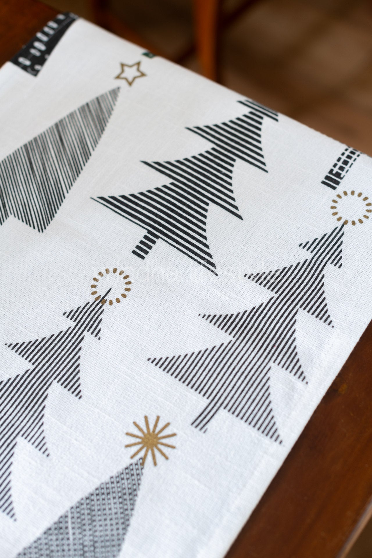 Cotton printed table runner -14x72 inches