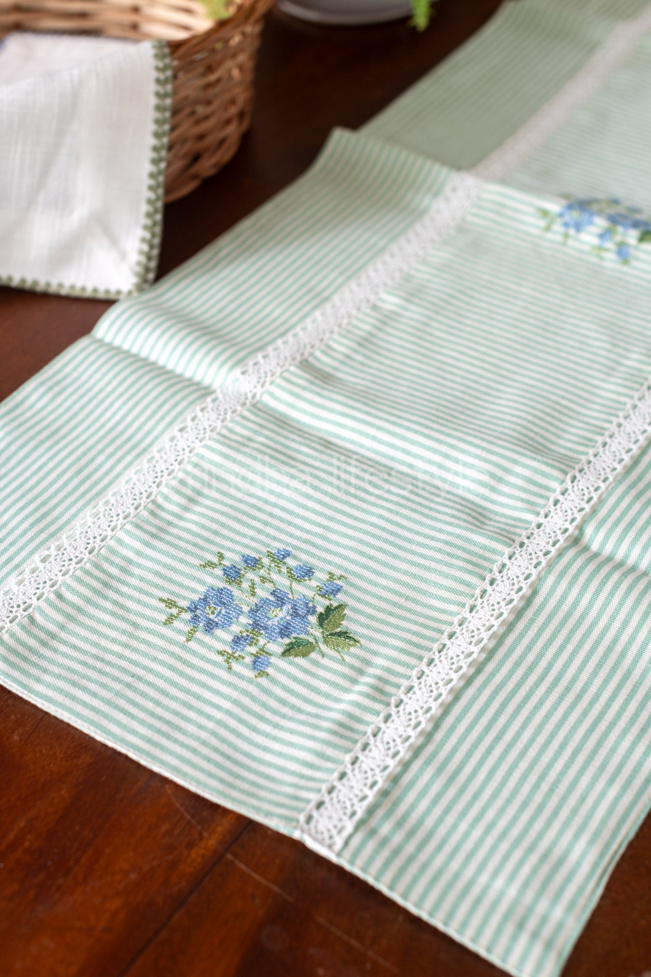 Cotton coffeetable runner with embroidery and lace detailing- 13x30inches