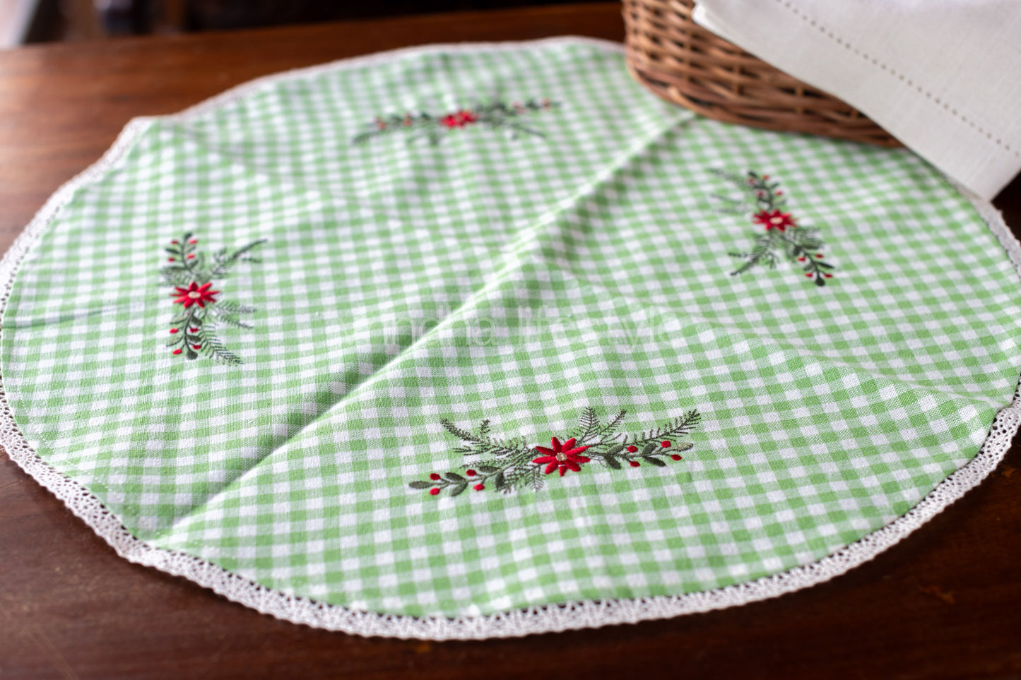 Round table mat with cross stitch embroidery and lace detailing-20 inches