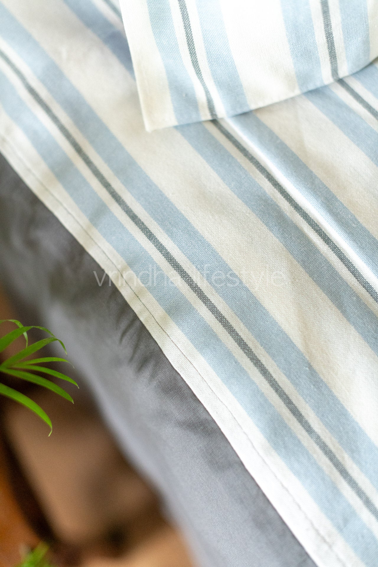 COTTON PRINTED BEDSHEET WITH PLAIN BORDER-King size
