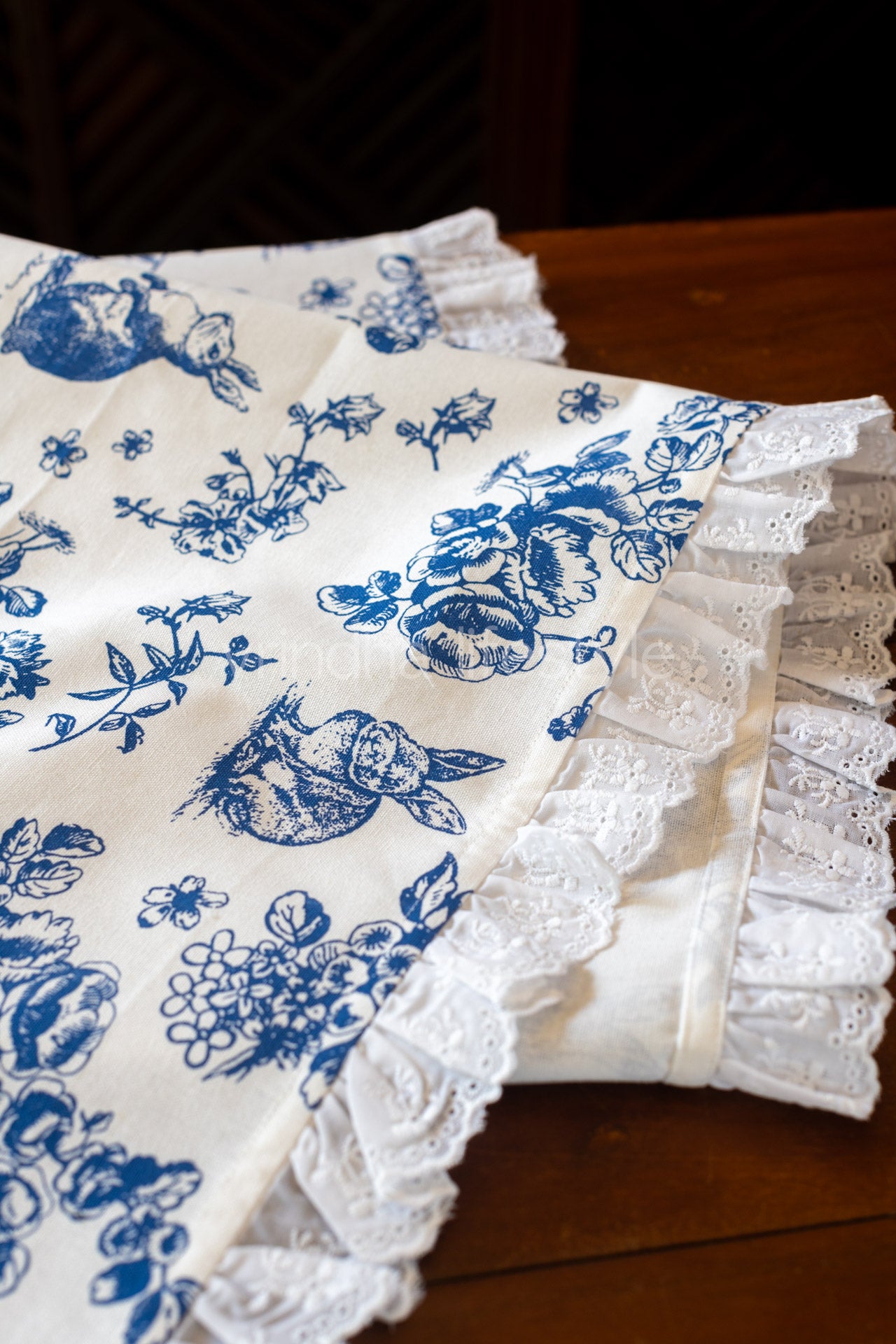 Printed cotton table runner with lace detailing-16x60- inches-4seater -customisable