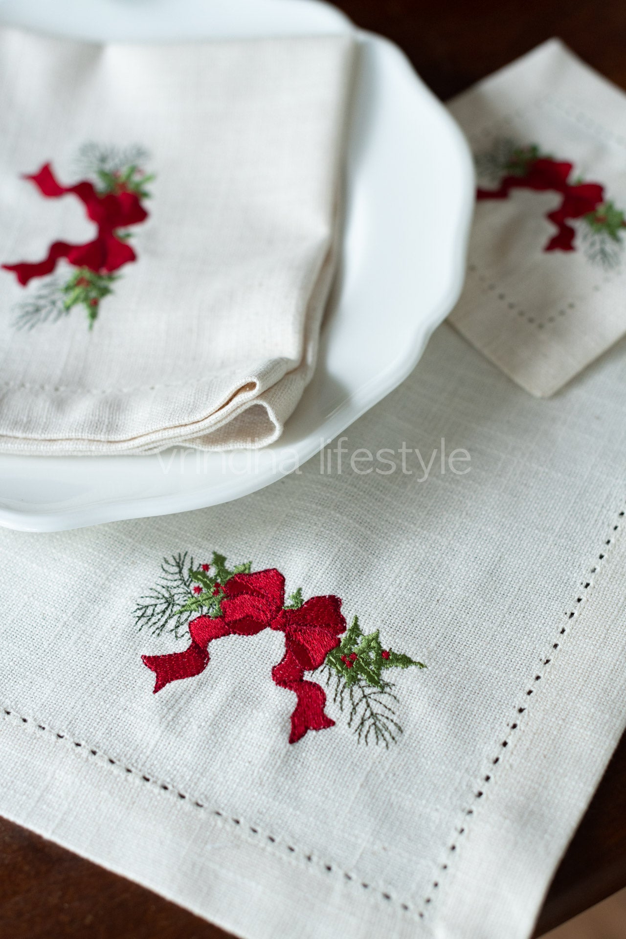 Cotton Embroidered place mat-Set of 2