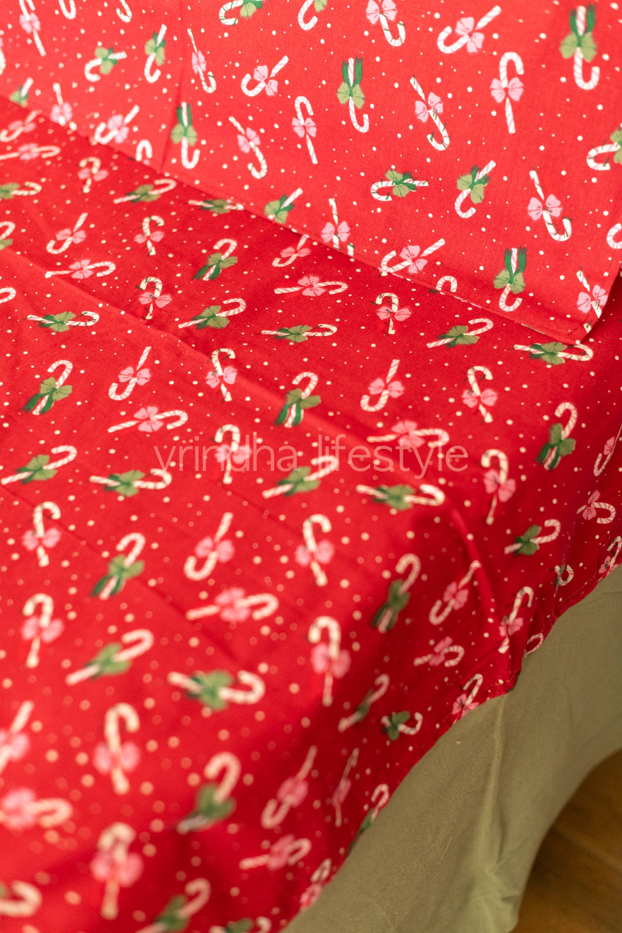 COTTON PRINTED BEDSHEET WITH PLAIN BORDER-queen size