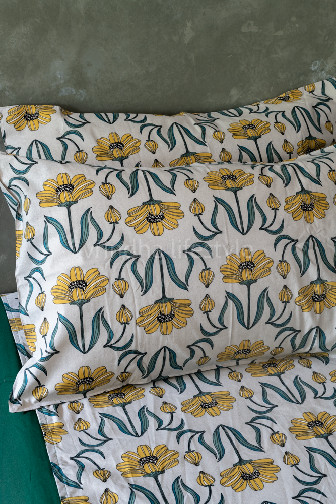 COTTON PRINTED BEDSHEET WITH PLAIN BORDER-King size