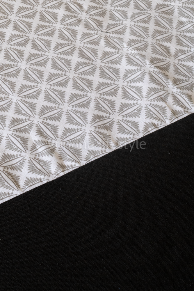 COTTON PRINTED BEDSHEET WITH PLAIN BORDER-King size