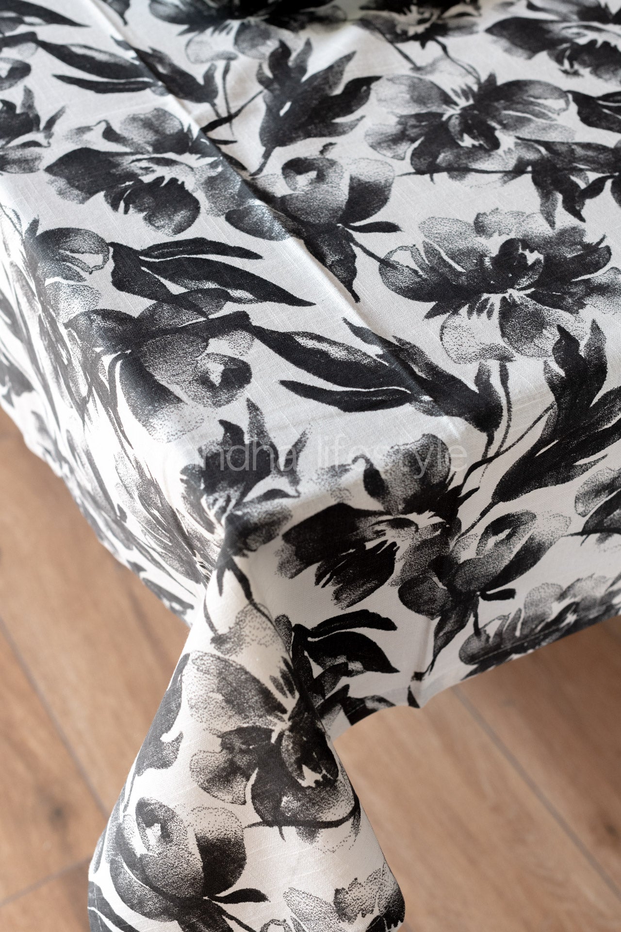 Printed table cloth-6 seater